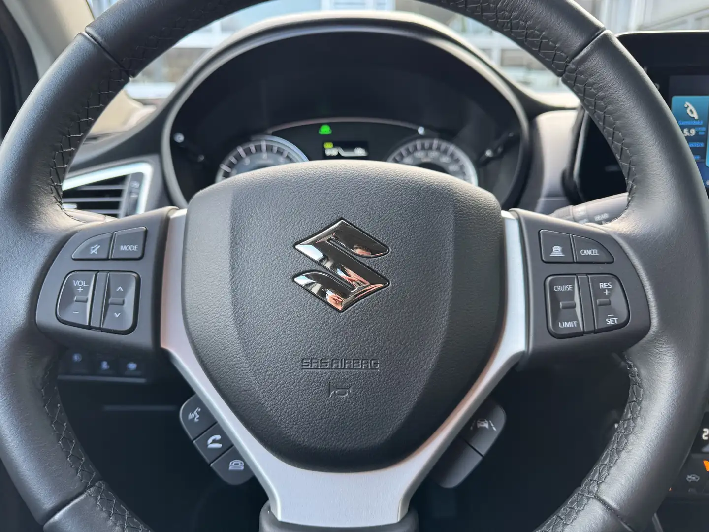 Suzuki S-Cross 1.5 Hybrid Select Automaat 102pk | Achteruitrijcam Gris - 2