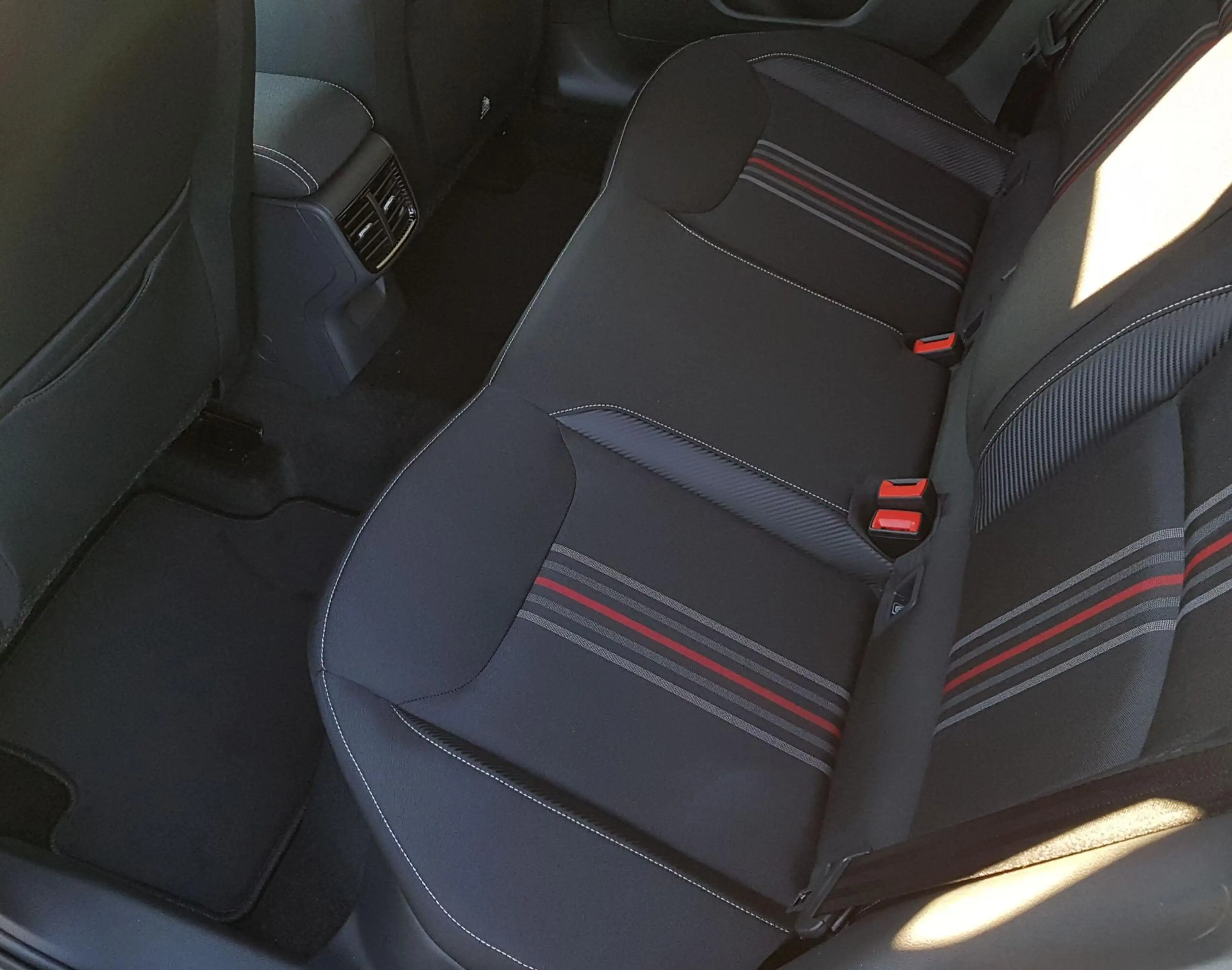 Skoda Fabia Monte Carlo 5J. Garantie ACC beheizbare WS Klim... — photo 18