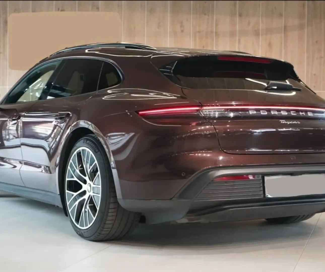 Porsche Taycan Sport Turismo Marrón - 2