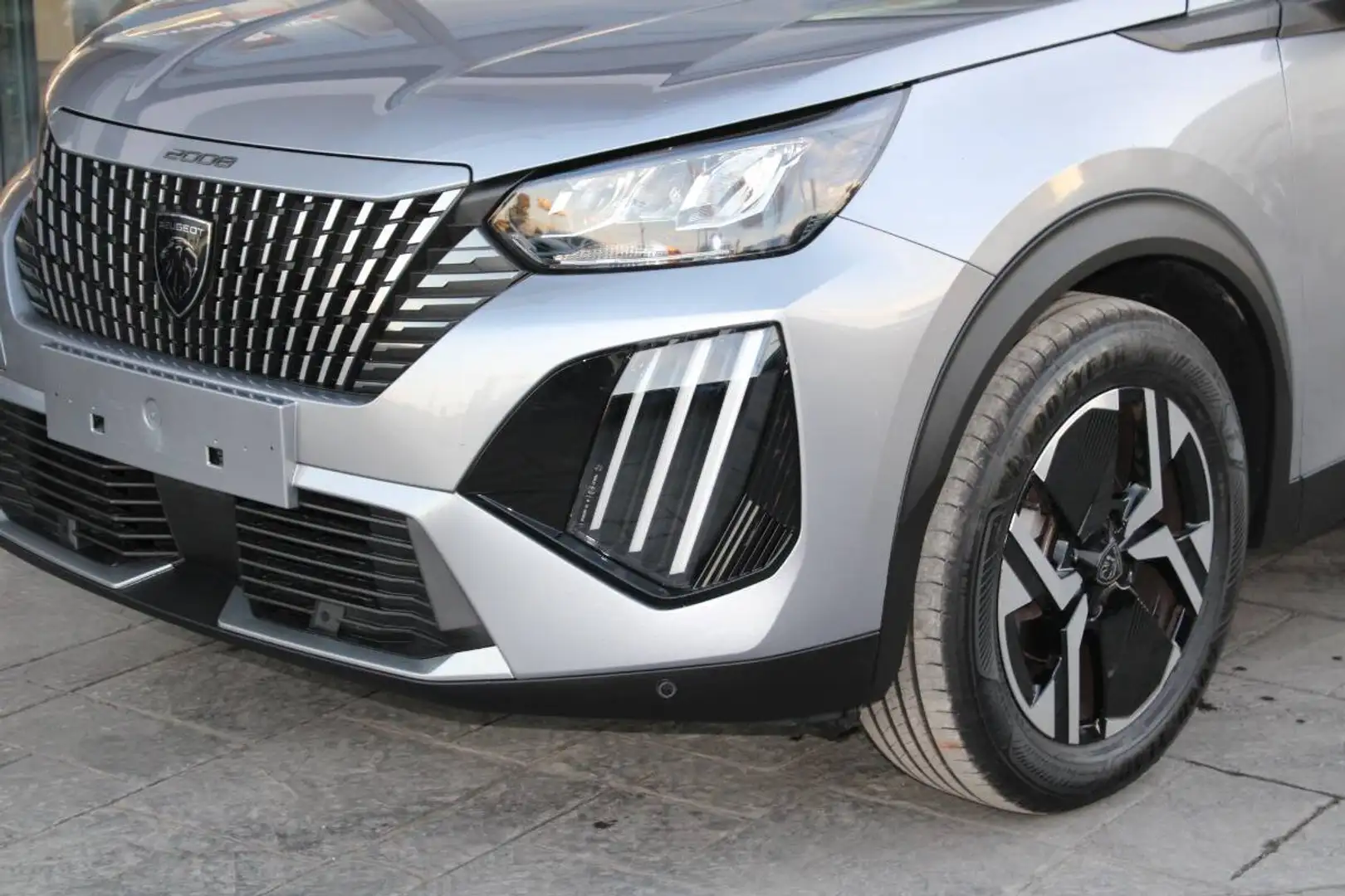 Peugeot 2008 1.2 puretech Allure s&s 100cv Con VIRTUAL COCKPIT Grigio - 2
