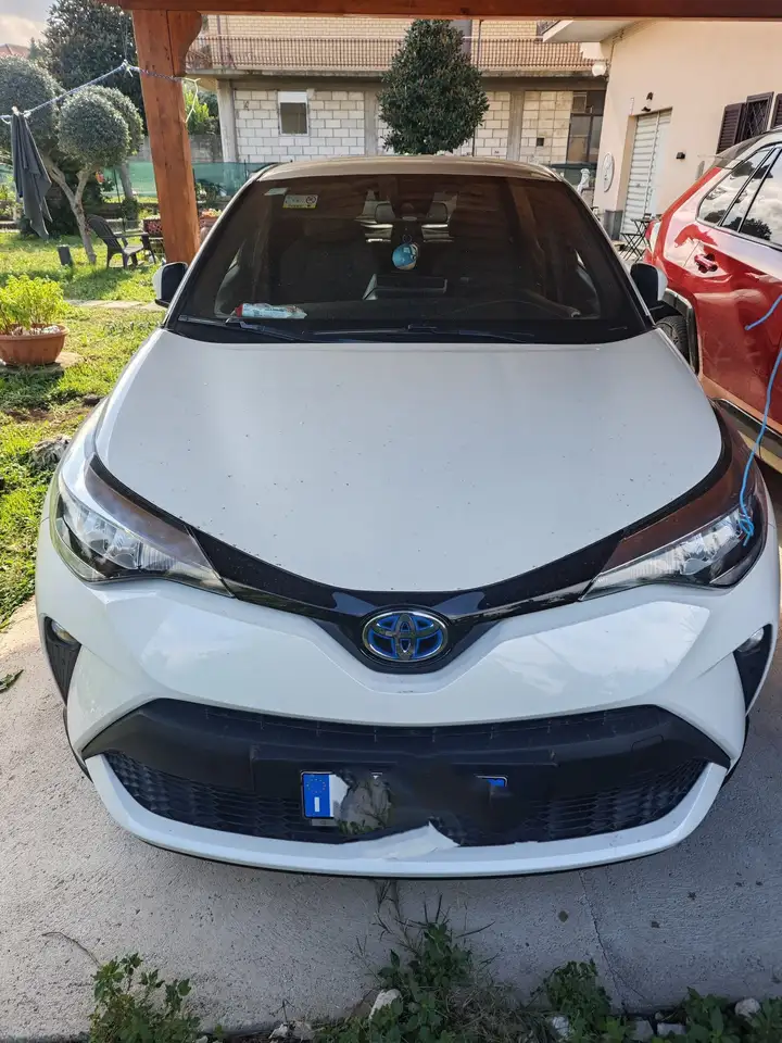 Toyota C-HR 1.8h Trend e-cvt — photo 1 of 4