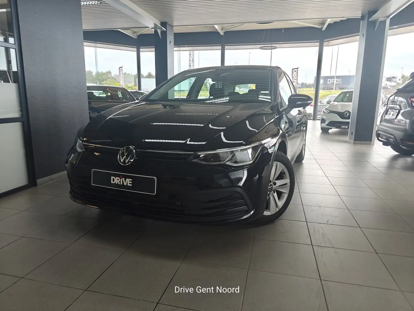 Volkswagen Golf eTSI OPF Life DSG crna - 1
