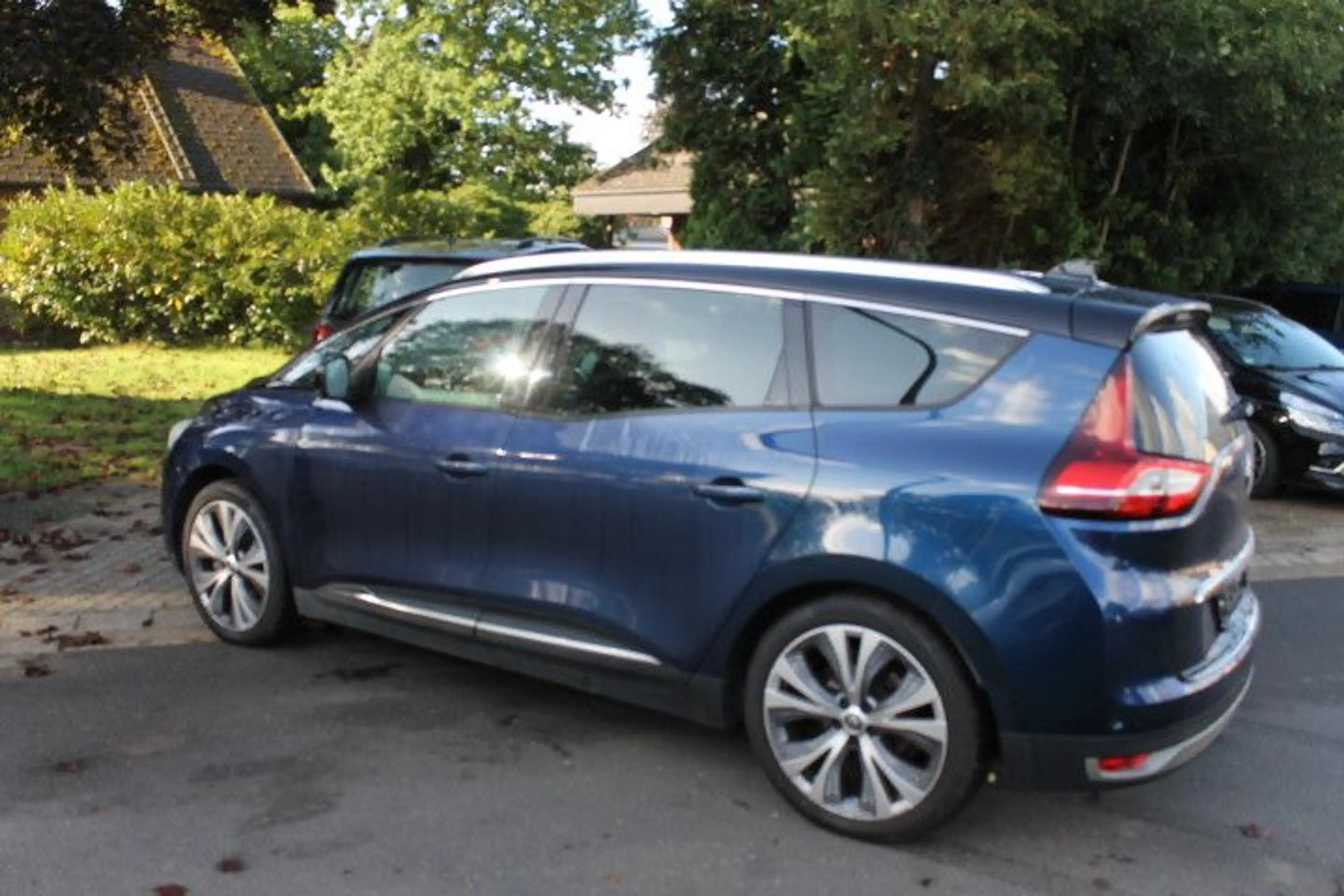 Renault Grand Scenic Intens autom. 7 Sitzer — photo 8