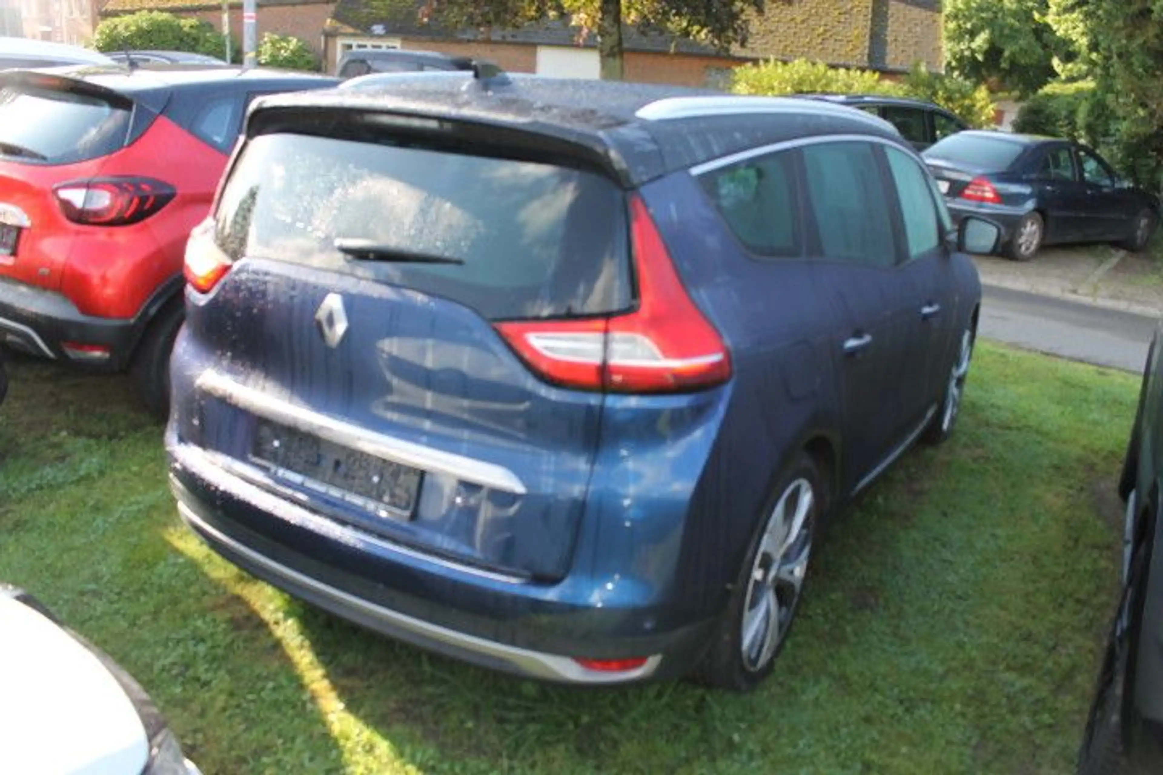 Renault Grand Scenic Intens autom. 7 Sitzer — photo 2