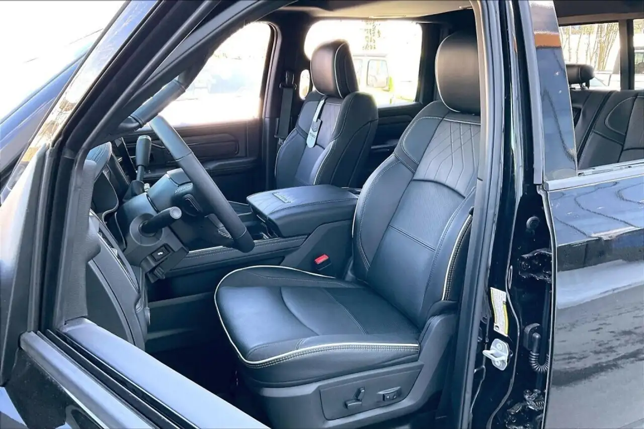 RAM 3500 снимка RAM 3500
