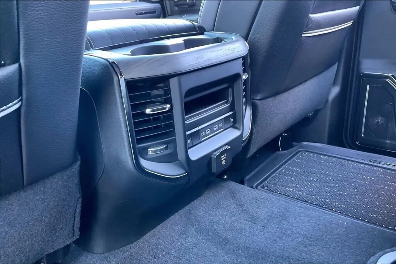 RAM 3500 снимка RAM 3500