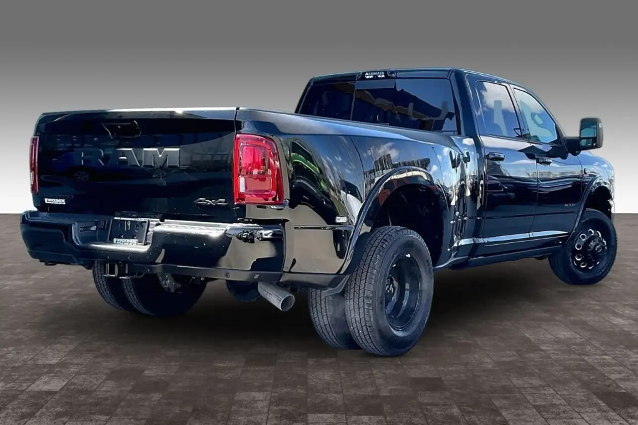 RAM 3500 снимка RAM 3500