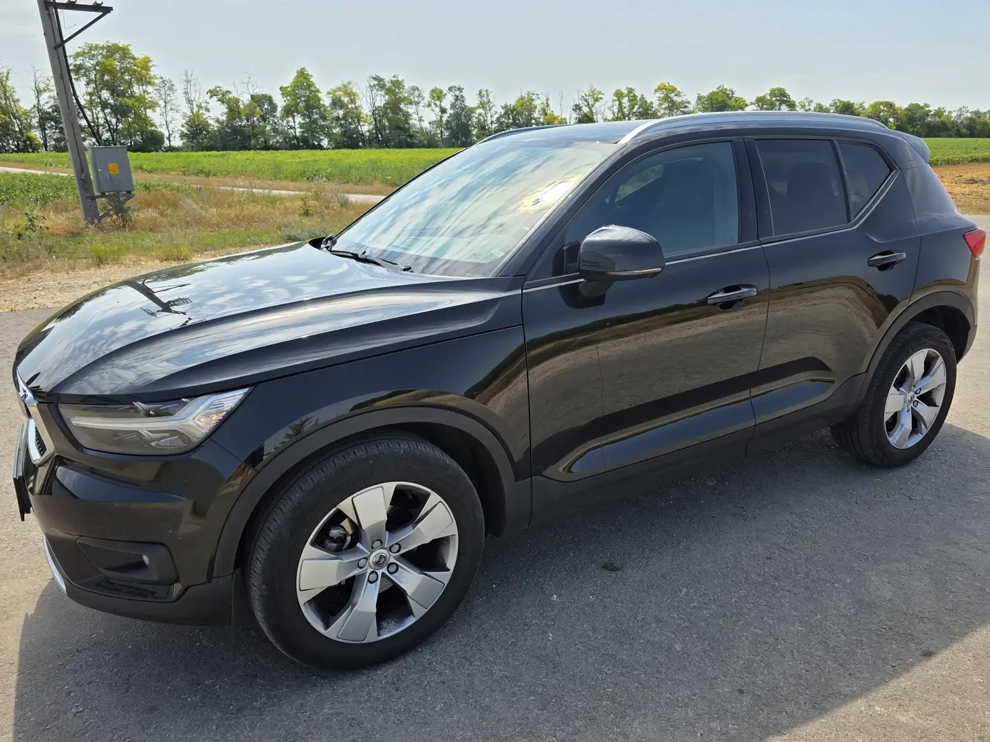 Volvo XC40 D3 Momentum Pro Geartronic - 1