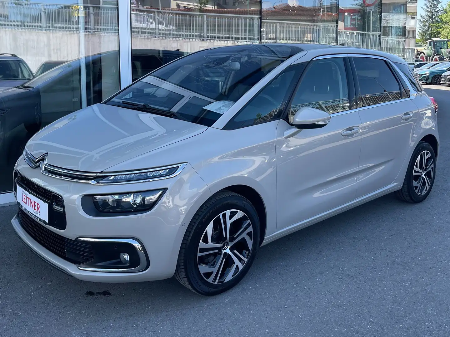 Citroen C4 SpaceTourer Shine Grau - 1