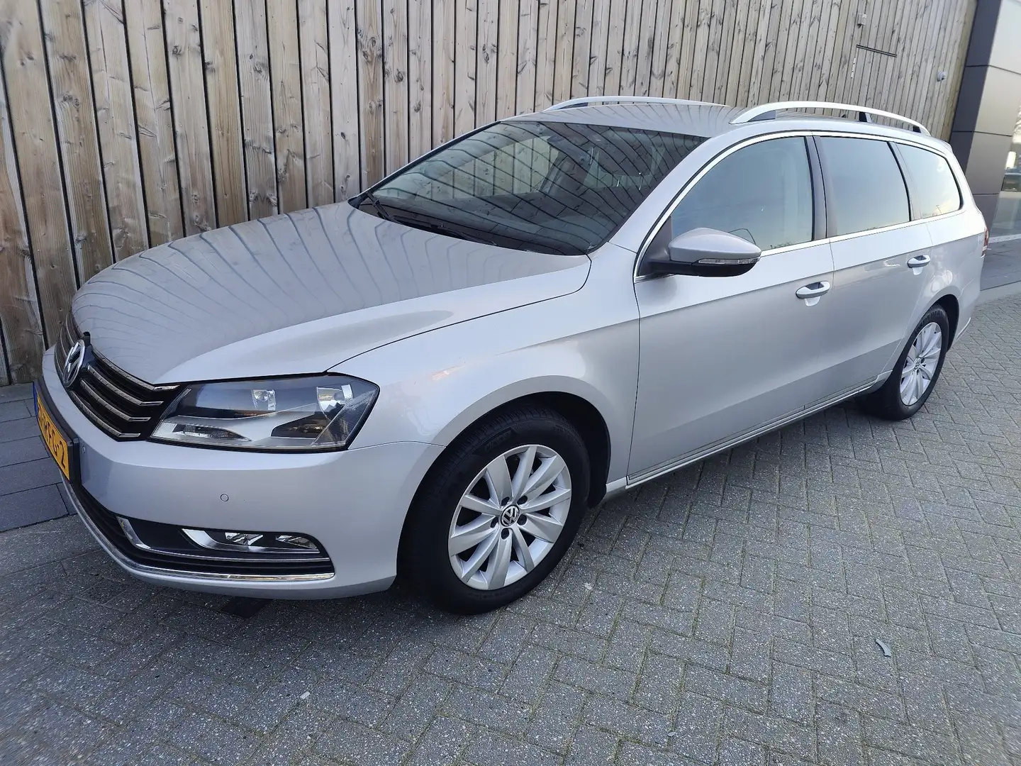 Volkswagen Passat 1.4 TSI Comfl. BlM, NAP Grijs - 1