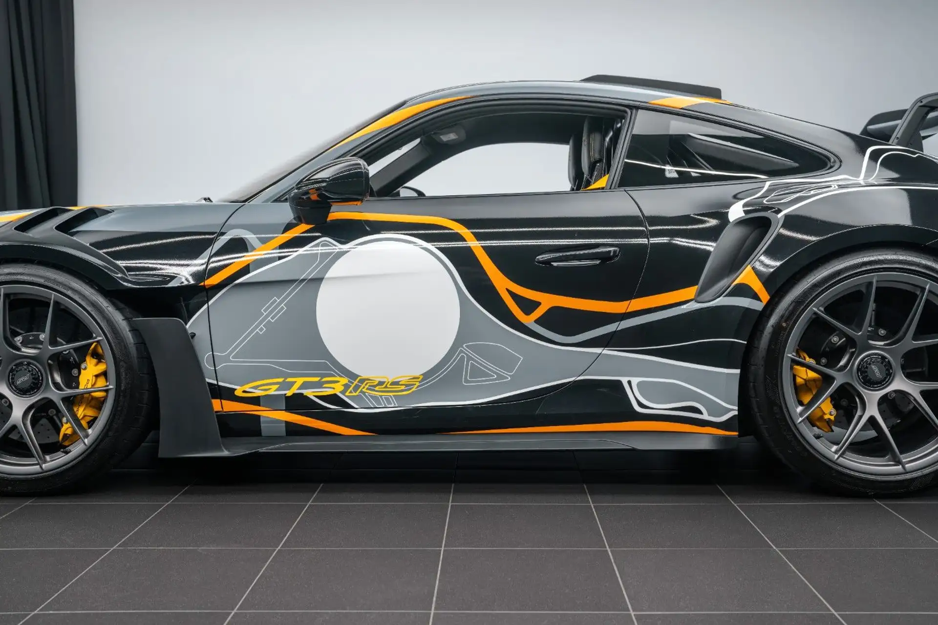 포르쉐 911 GT3 RS 2024 블랙 사진 5