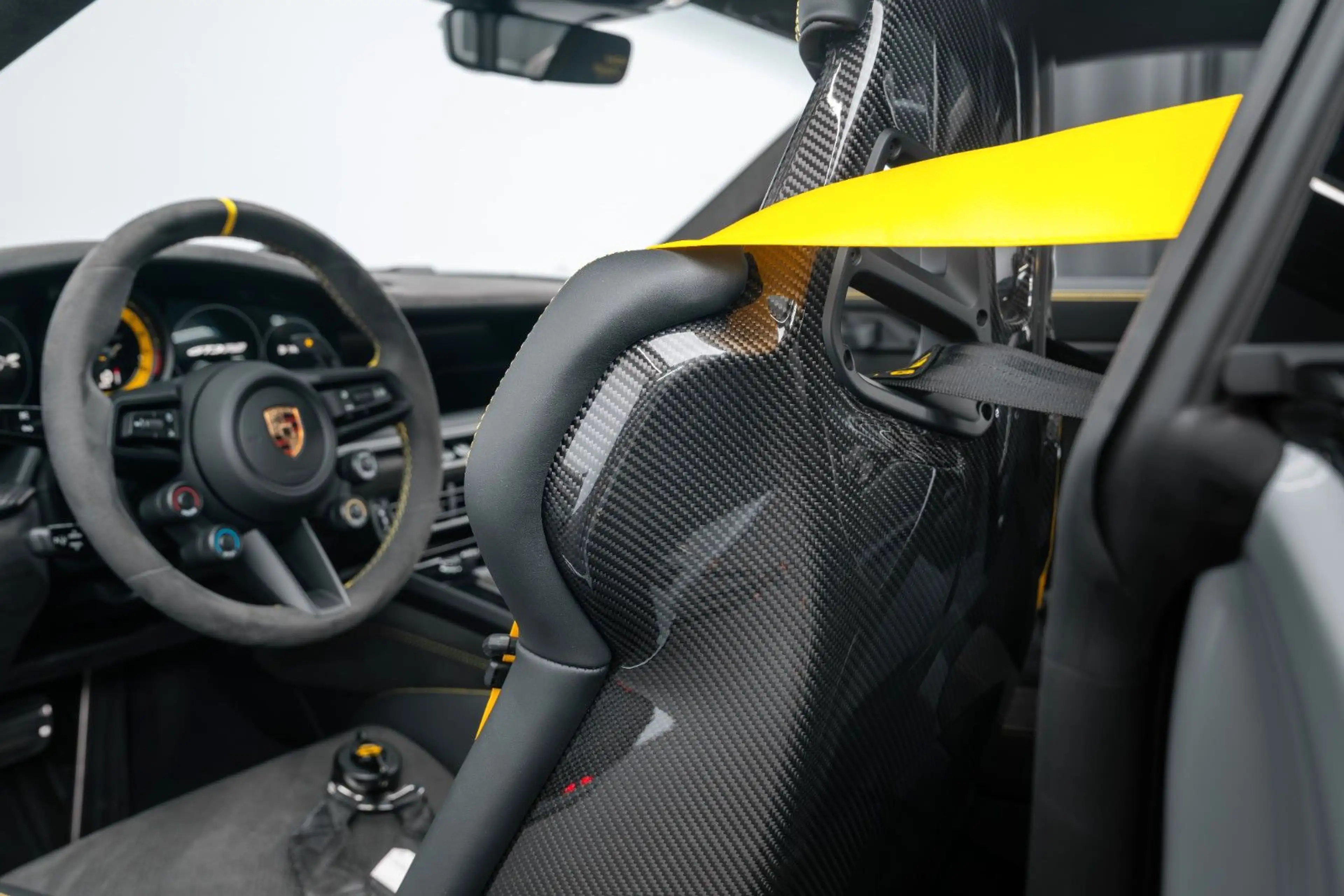 Porsche 992 GT3RS WEISSACH/PCCB/LIFT/APPROVED28 — photo 15