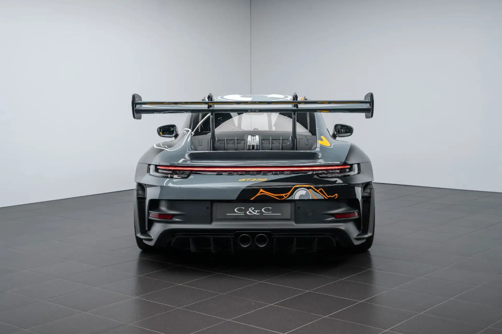 포르쉐 911 GT3 RS 2024 블랙 사진 4