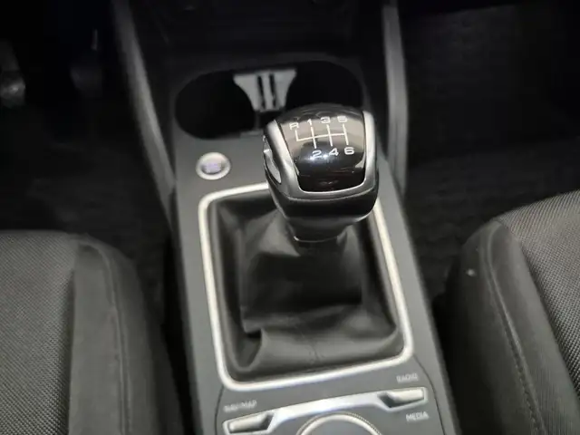 Audi Q2 view 12