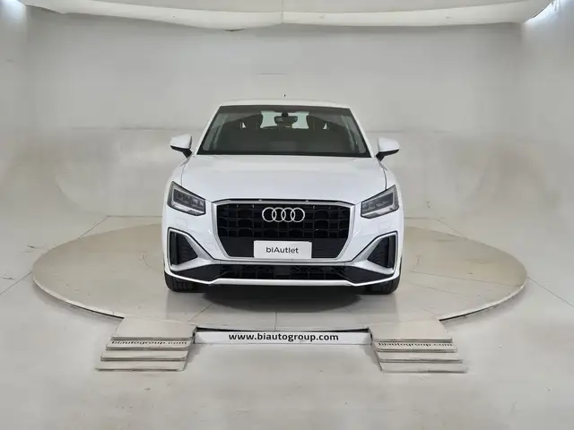 Audi Q2 view 2