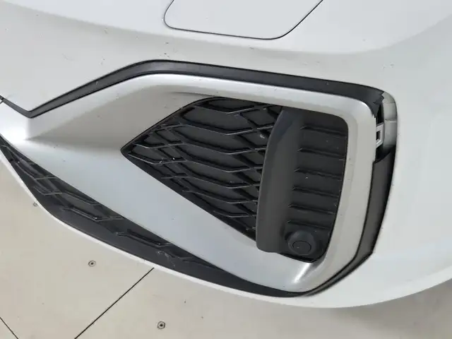 Audi Q2 view 17