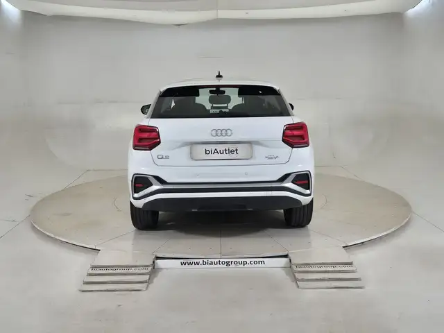 Audi Q2 view 3