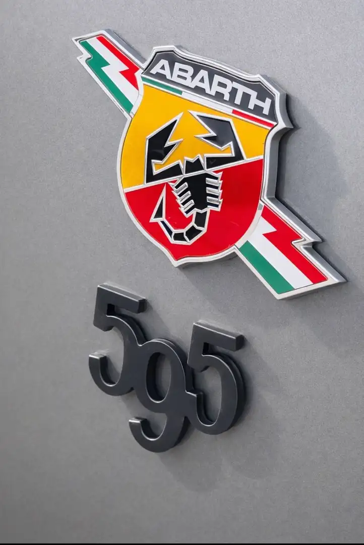 Abarth 595 Competizione *LEDER*NAVI*AUTOMATIK* Grau - 2