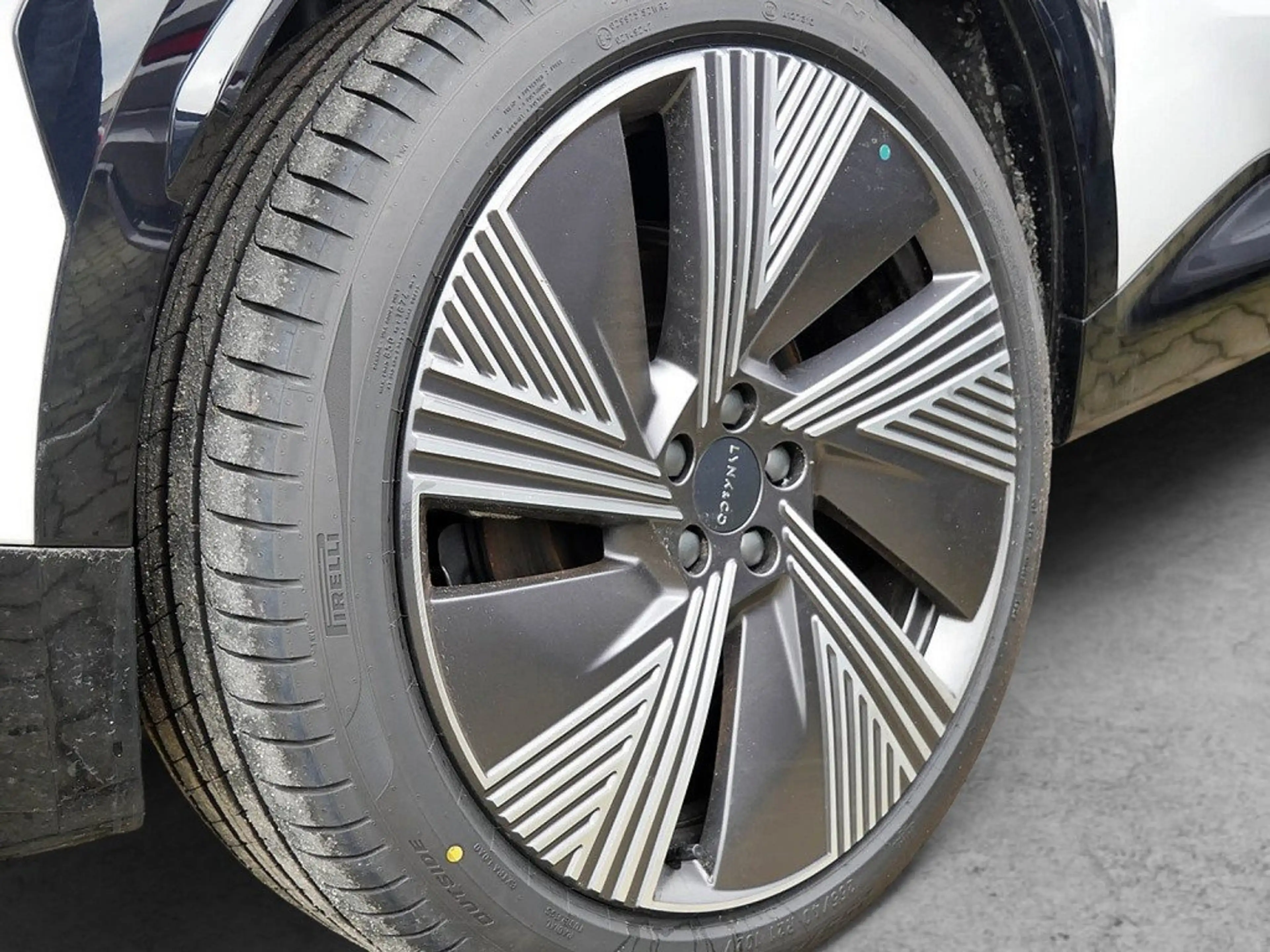 Lynk & Co 08 Lynk & Co 08 More — photo 9