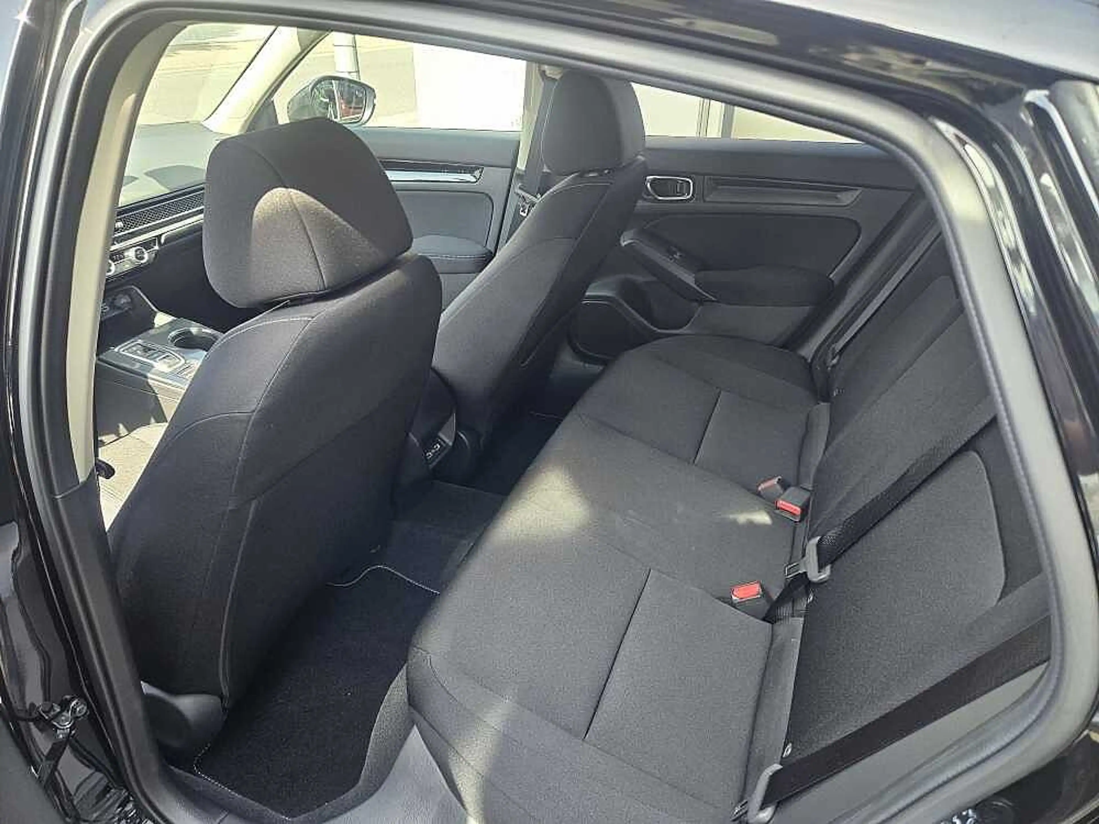 Honda Civic e:HEV 2.0 i-MMD Hybrid Elegance m. NAVI/Kamera — photo 6