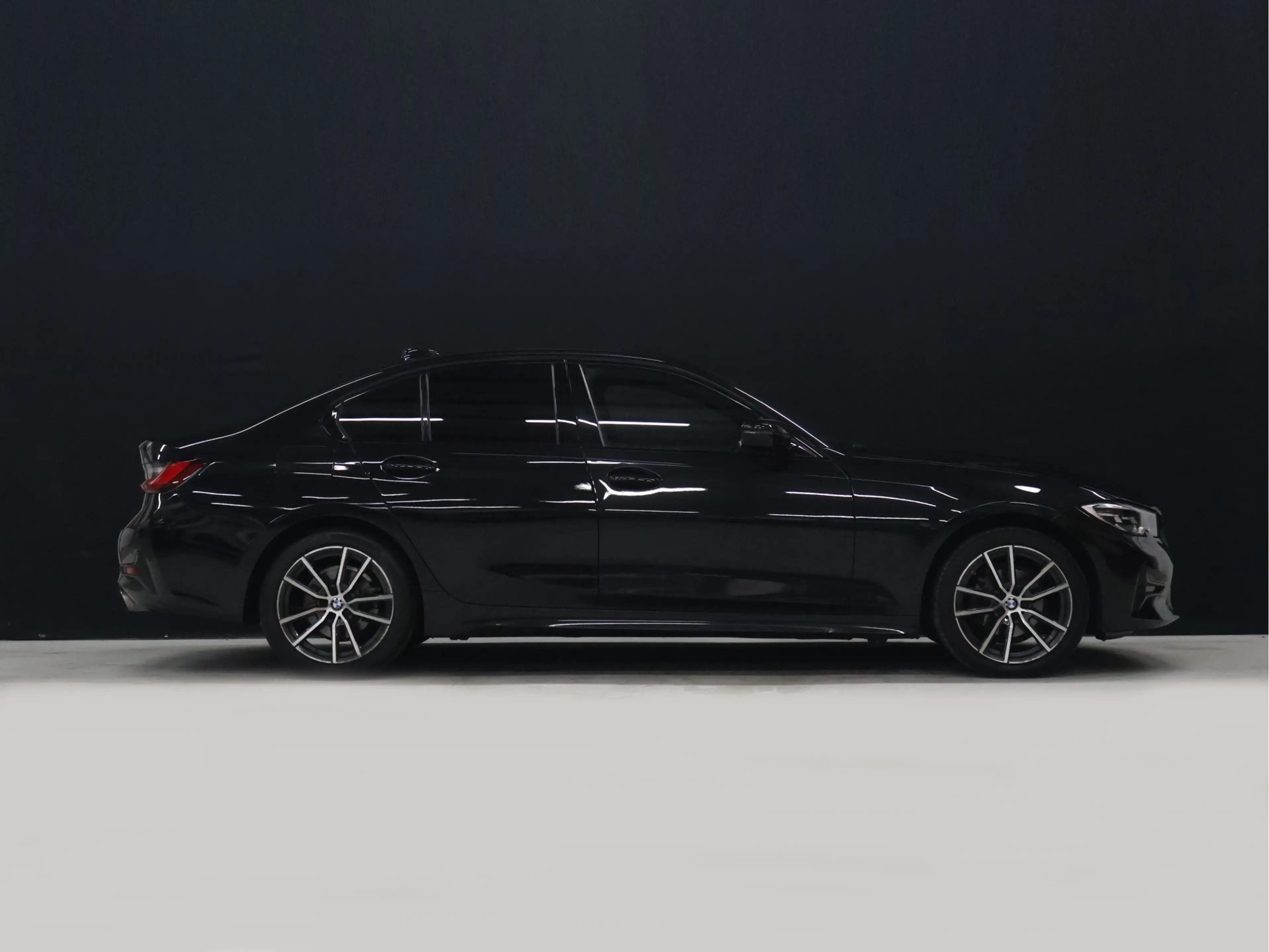 BMW 318 3-serie 318i M Sport [APPLE CARPLAY, CRUISE CONTRO — photo 9
