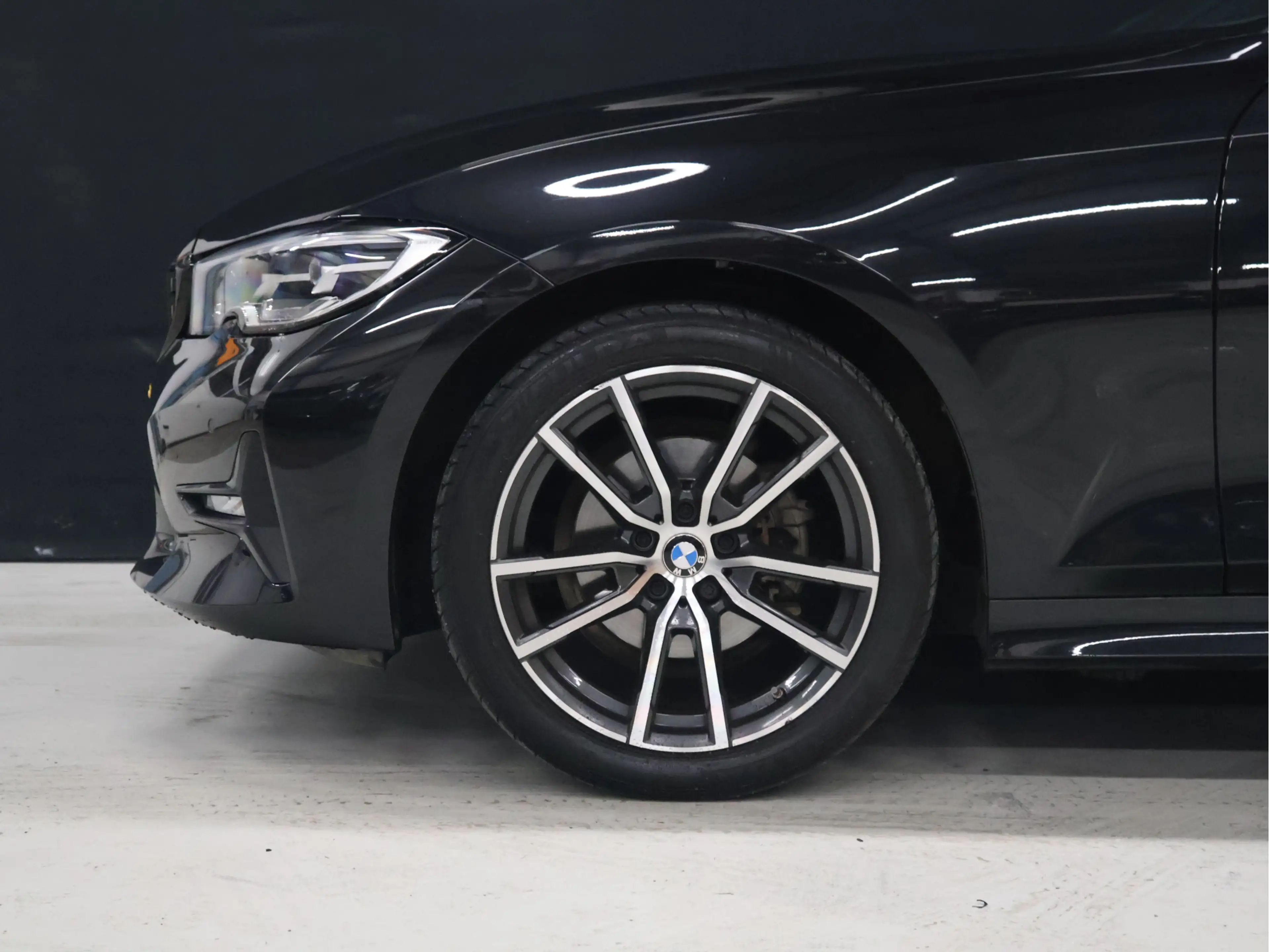 BMW 318 3-serie 318i M Sport [APPLE CARPLAY, CRUISE CONTRO — photo 2