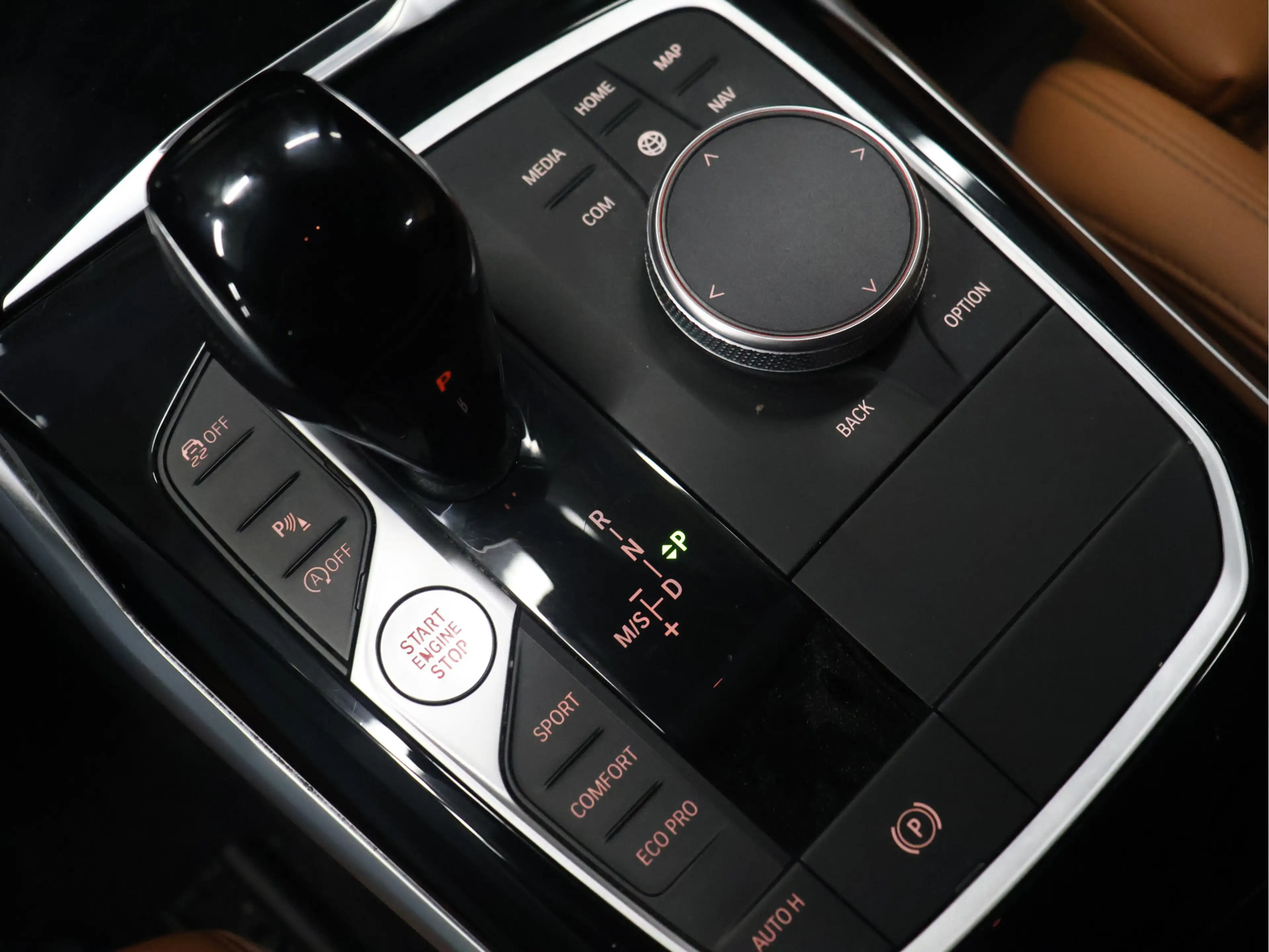 BMW 318 3-serie 318i M Sport [APPLE CARPLAY, CRUISE CONTRO — photo 17