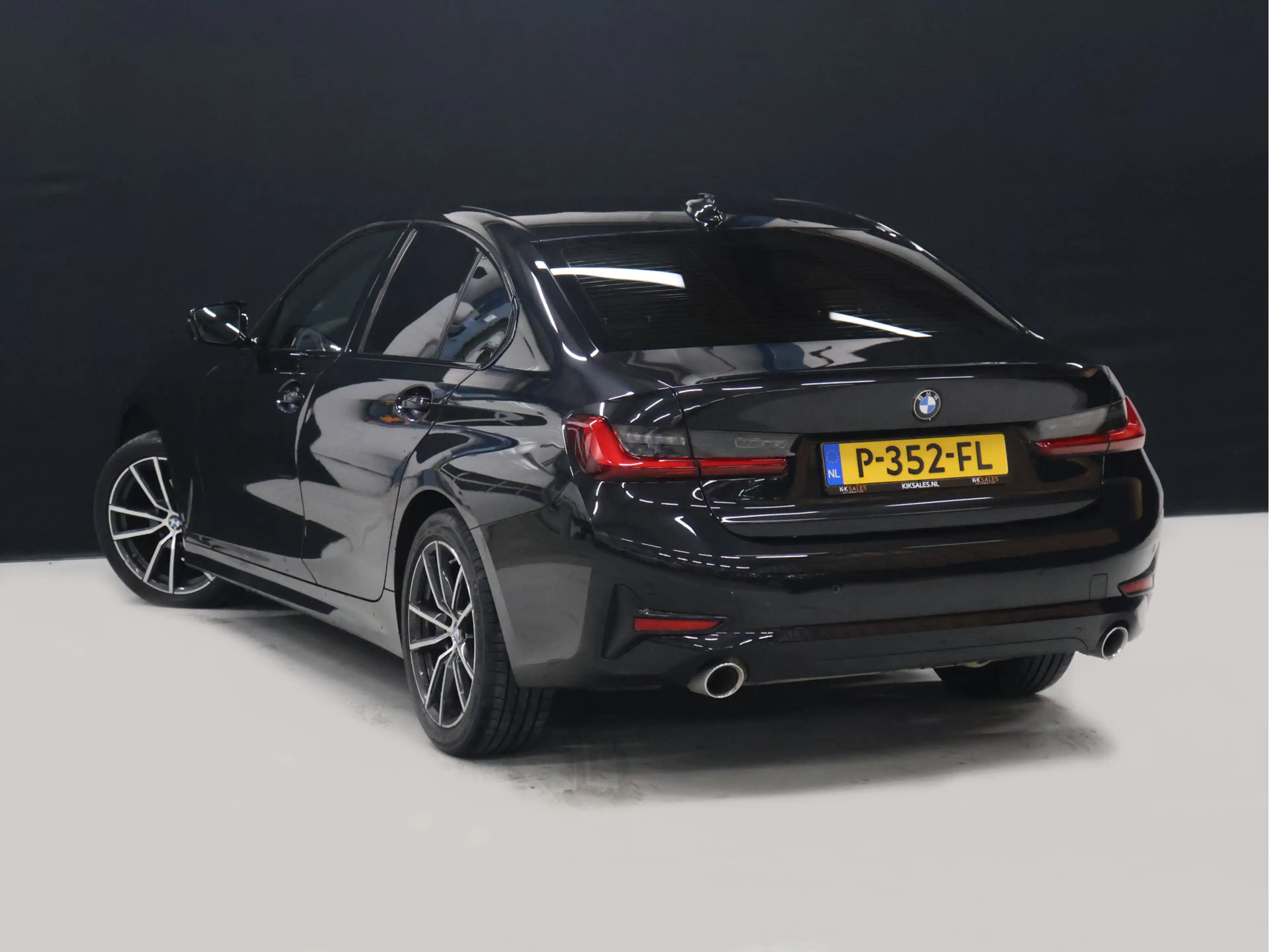 BMW 318 3-serie 318i M Sport [APPLE CARPLAY, CRUISE CONTRO — photo 4