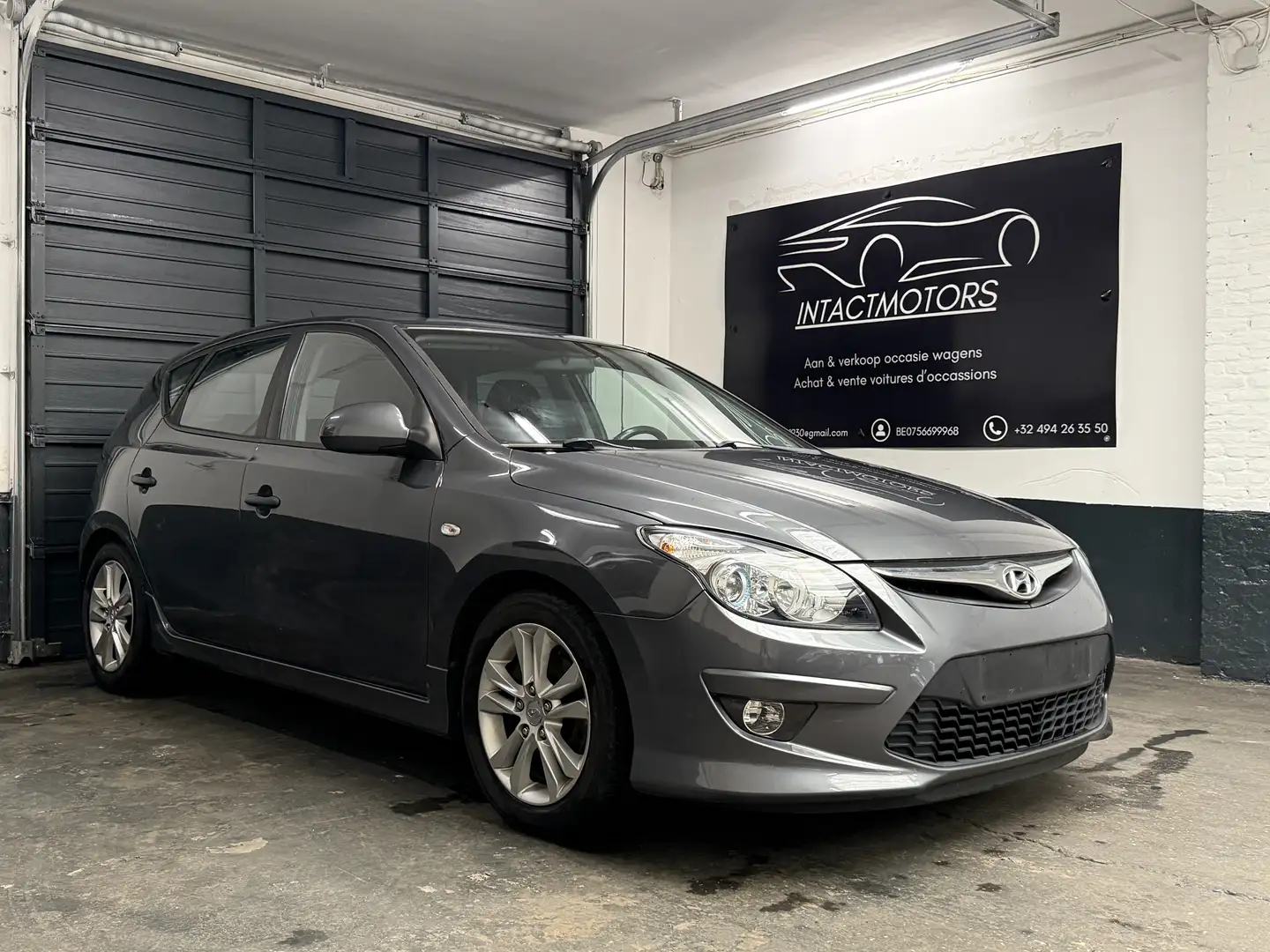 Hyundai i30 i30 1.4 blue Classic 126.000 KM 2010 Grijs - 1