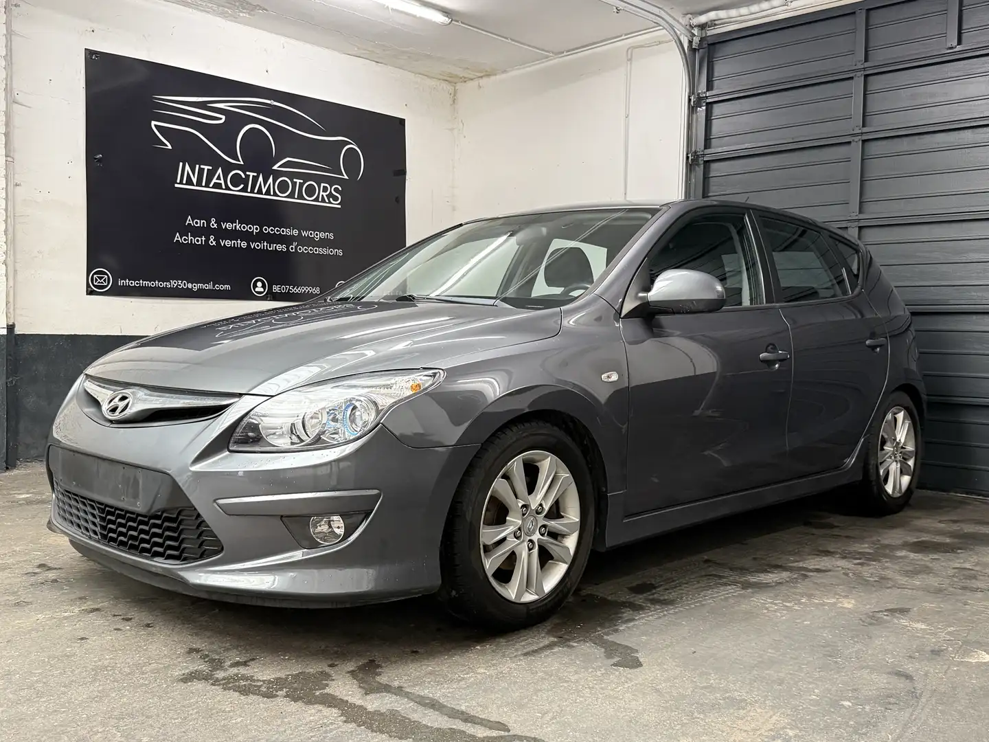 Hyundai i30 i30 1.4 blue Classic 126.000 KM 2010 Grijs - 2