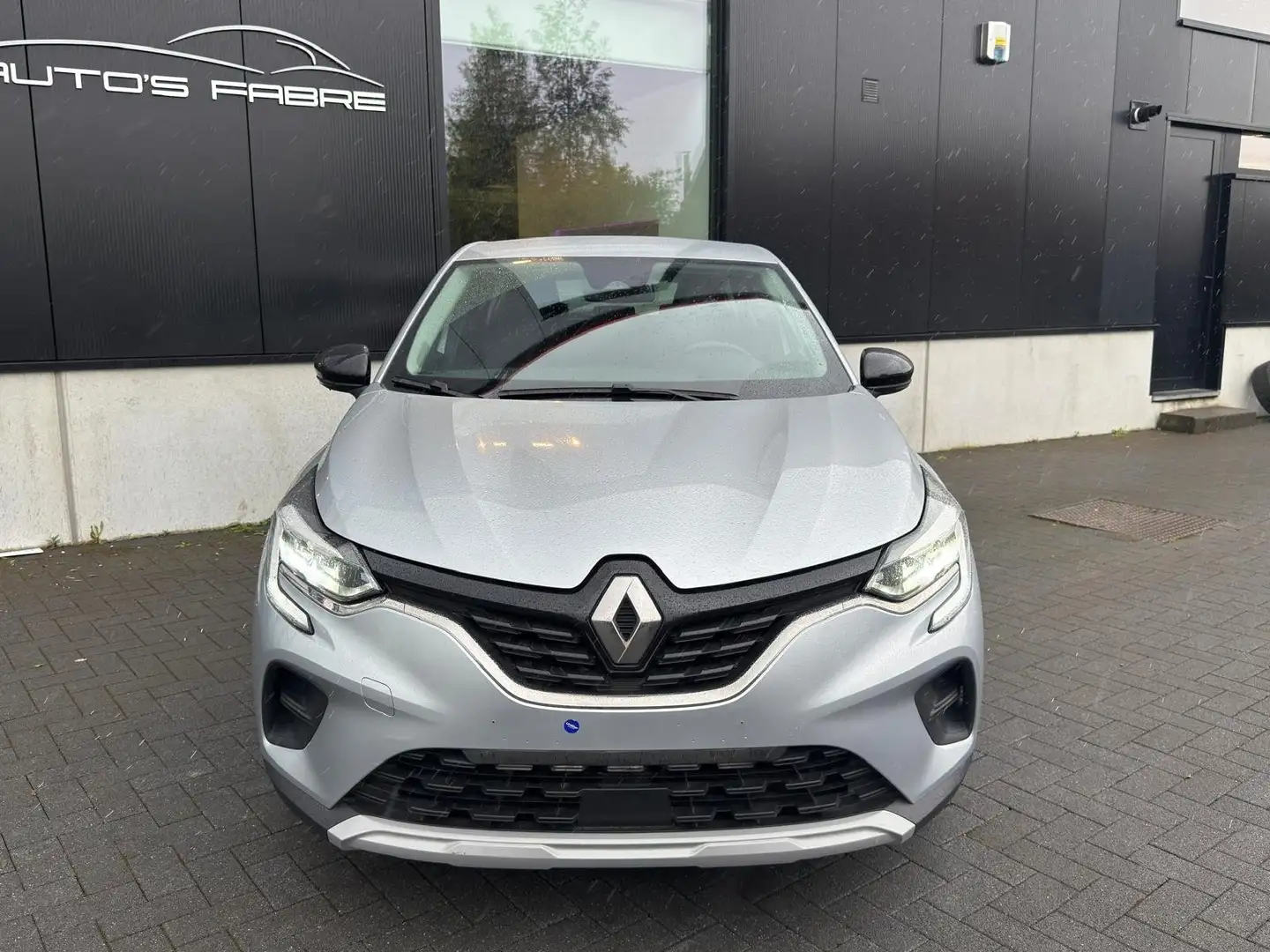 Renault Captur 1.0 TCe Nieuwstaat 22000km GPS Zilver - 2