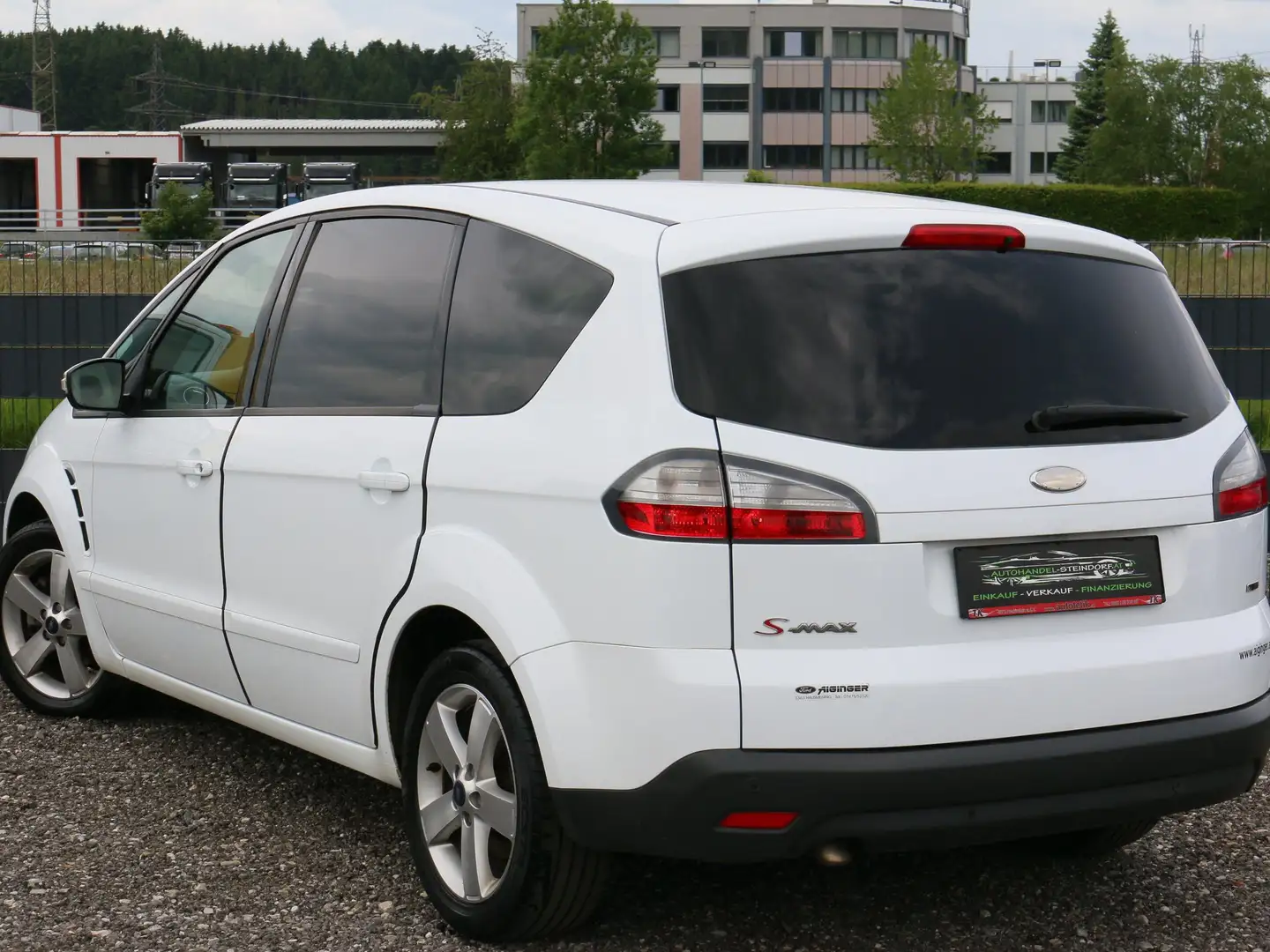 Ford S-Max Trend 2,0 TDCI*Mit Pickerl*Service Neu Schwarz - 2