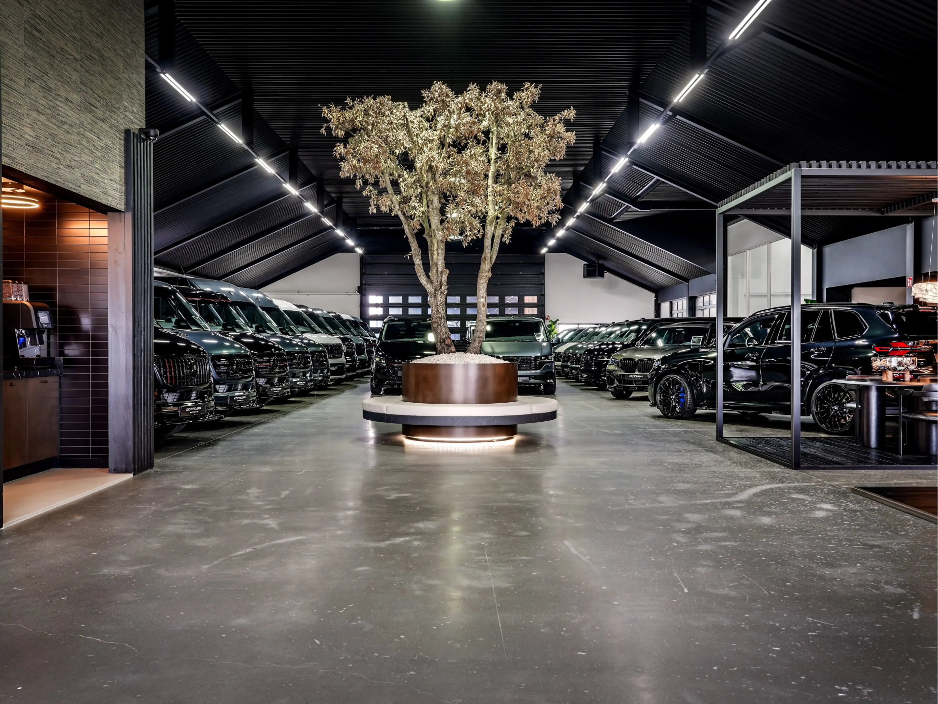 BMW 550 5-serie Touring 550e xDrive 490PK M-Sport | BOWER — photo 3