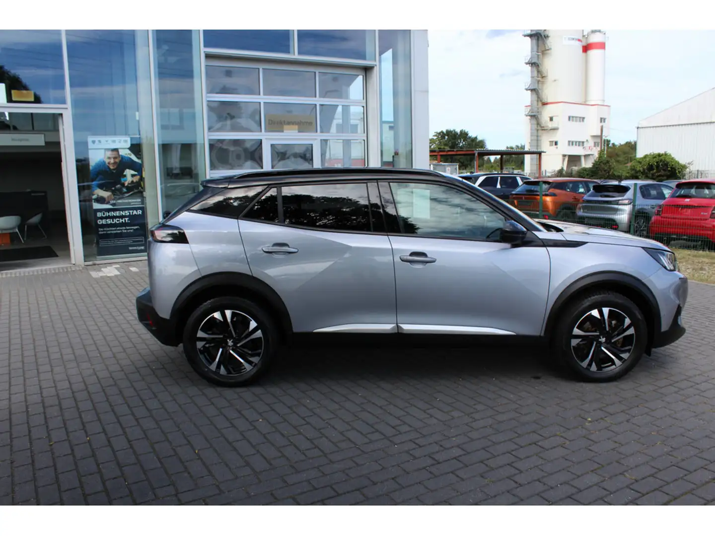 Peugeot e-2008 GT Line SHZ NAVI LED Grau - 2