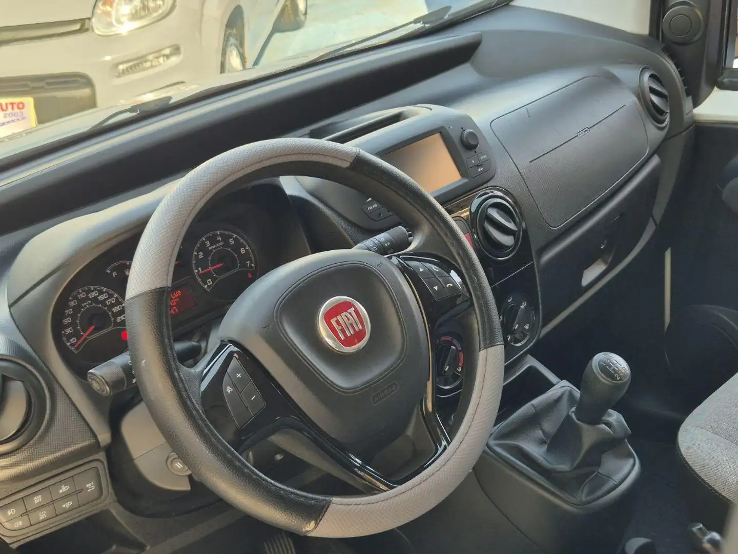 Fiat Qubo 1.3 MJT 80 CV Lounge Blanc - 2