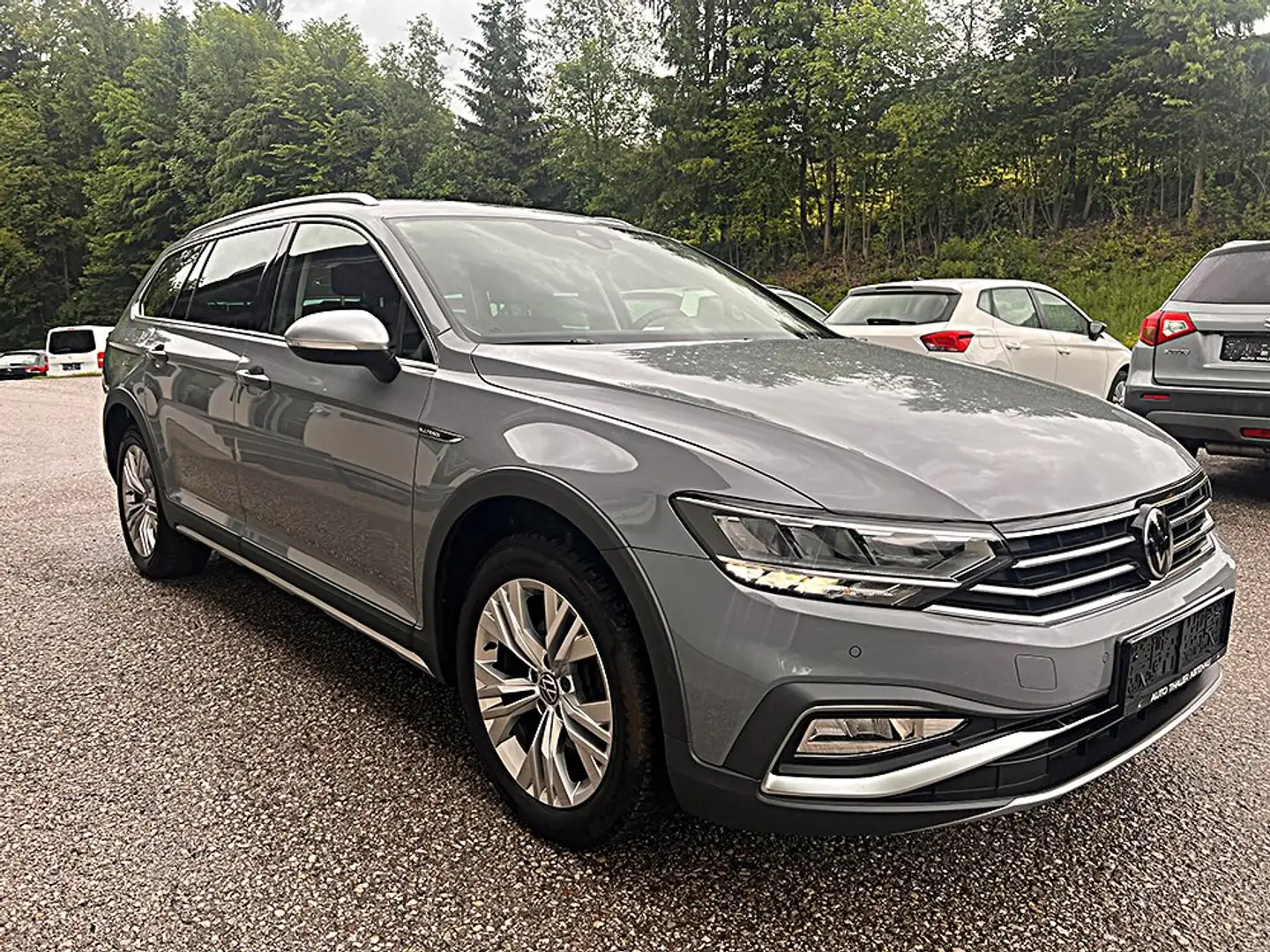 Volkswagen Passat Alltrack 2,0 TDI SCR 4Motion DSG Grau - 2