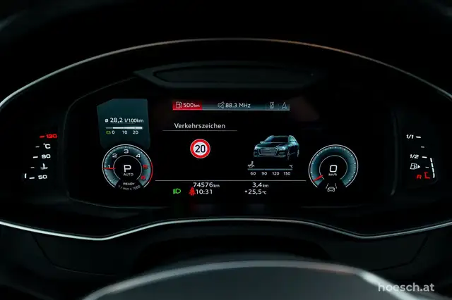 Audi A6 view 12