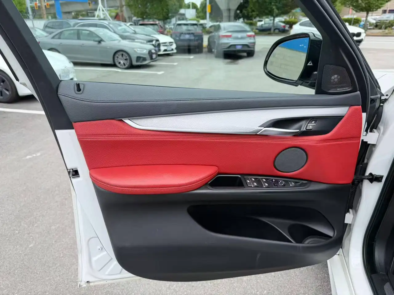 BMW X6 снимка BMW X6