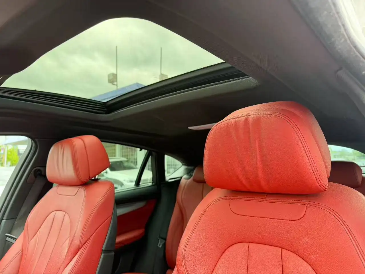 BMW X6 снимка BMW X6