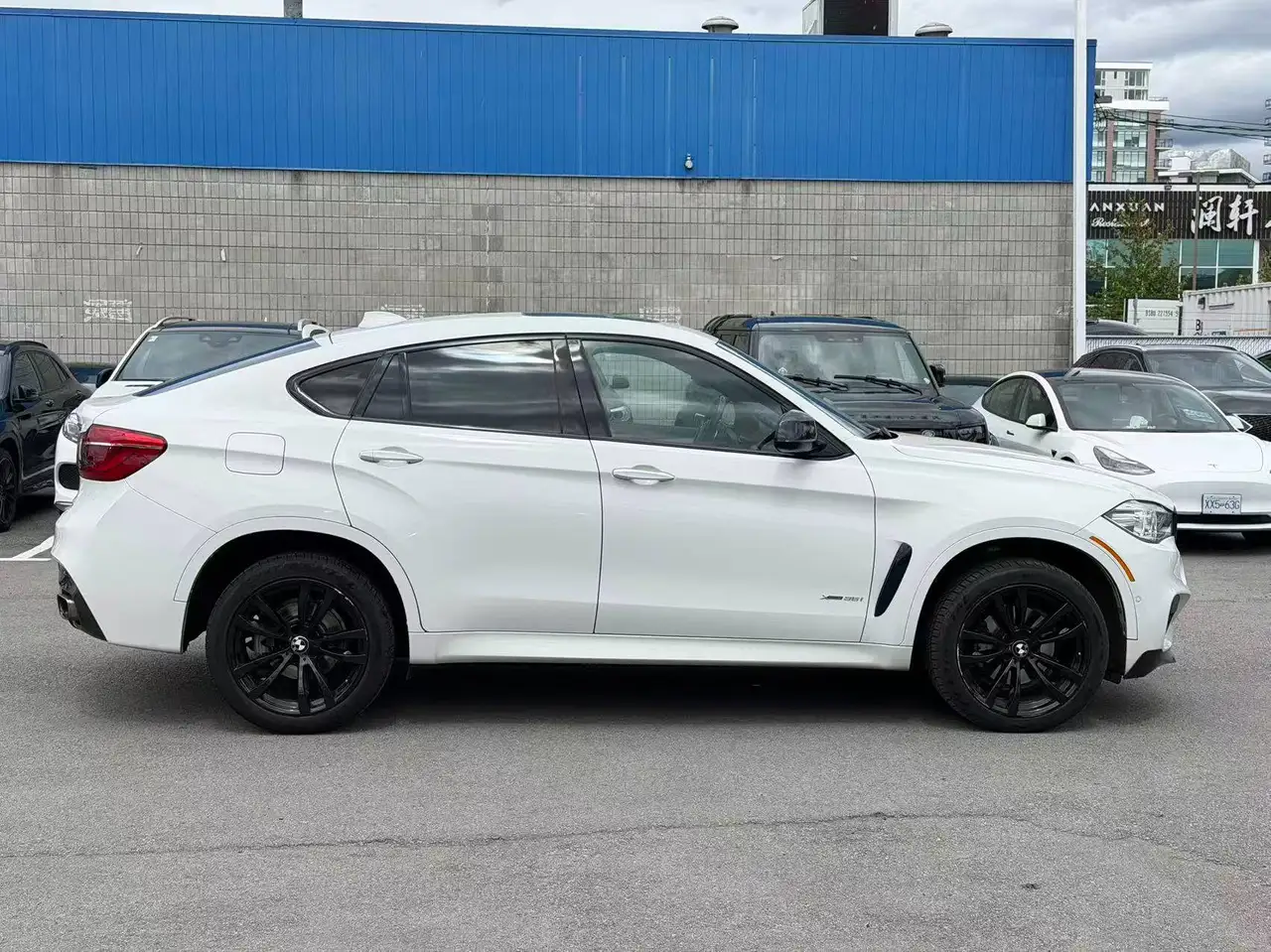BMW X6 снимка BMW X6