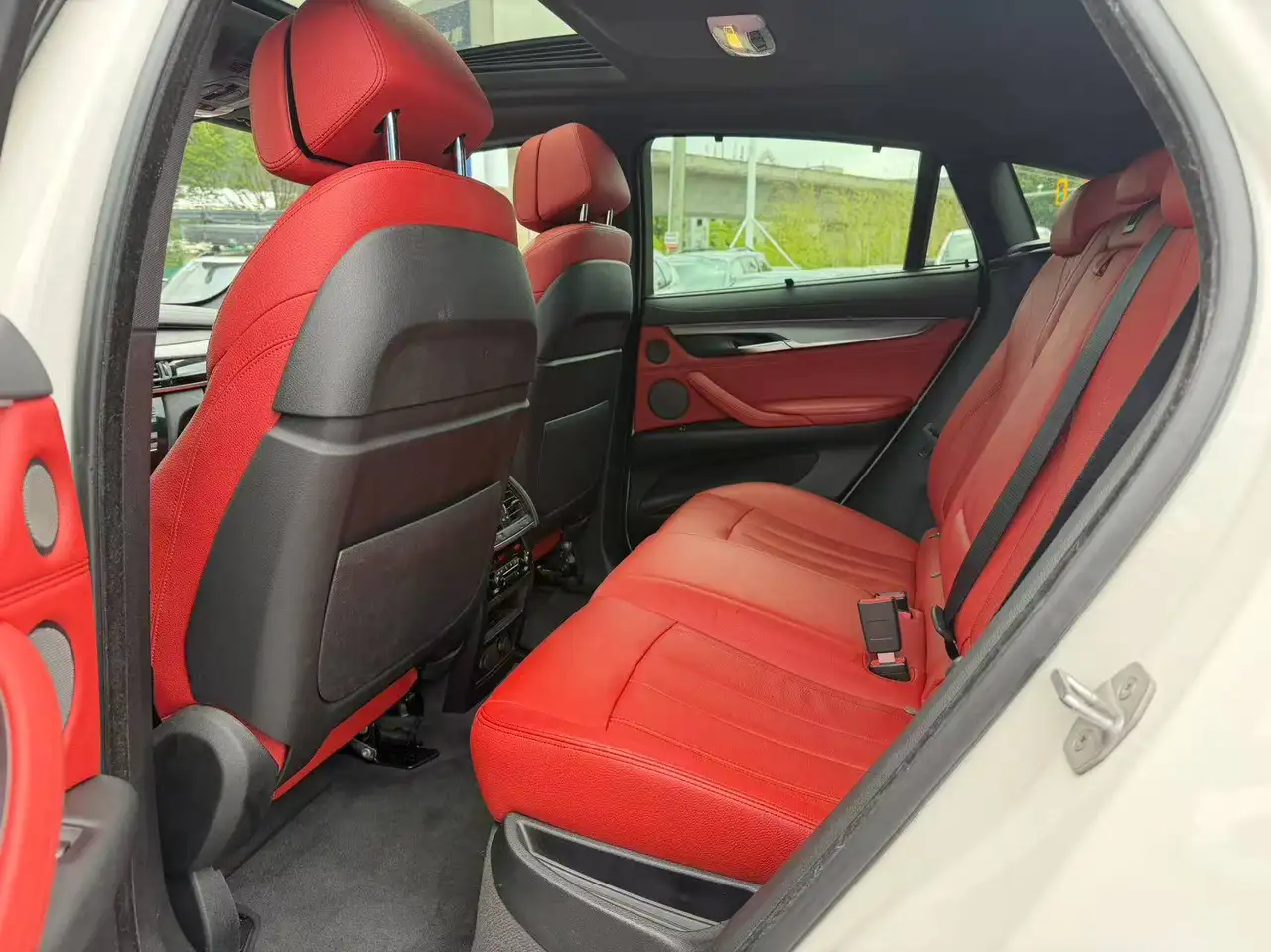 BMW X6 снимка BMW X6