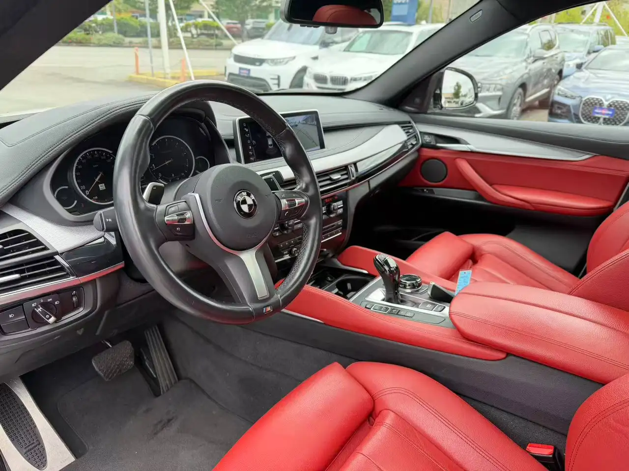 BMW X6 снимка BMW X6