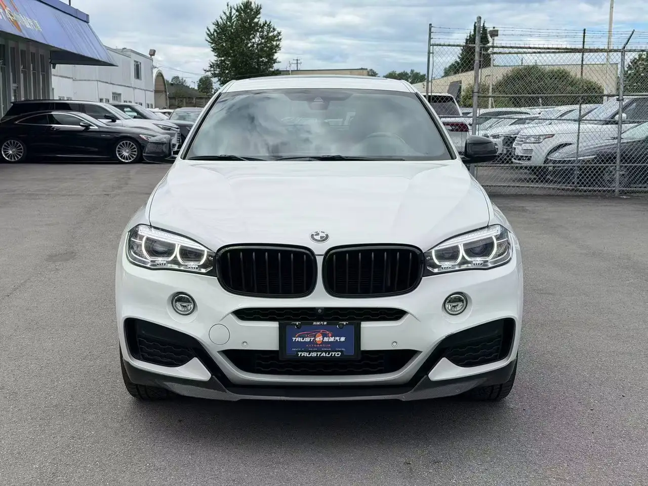 BMW X6 снимка BMW X6