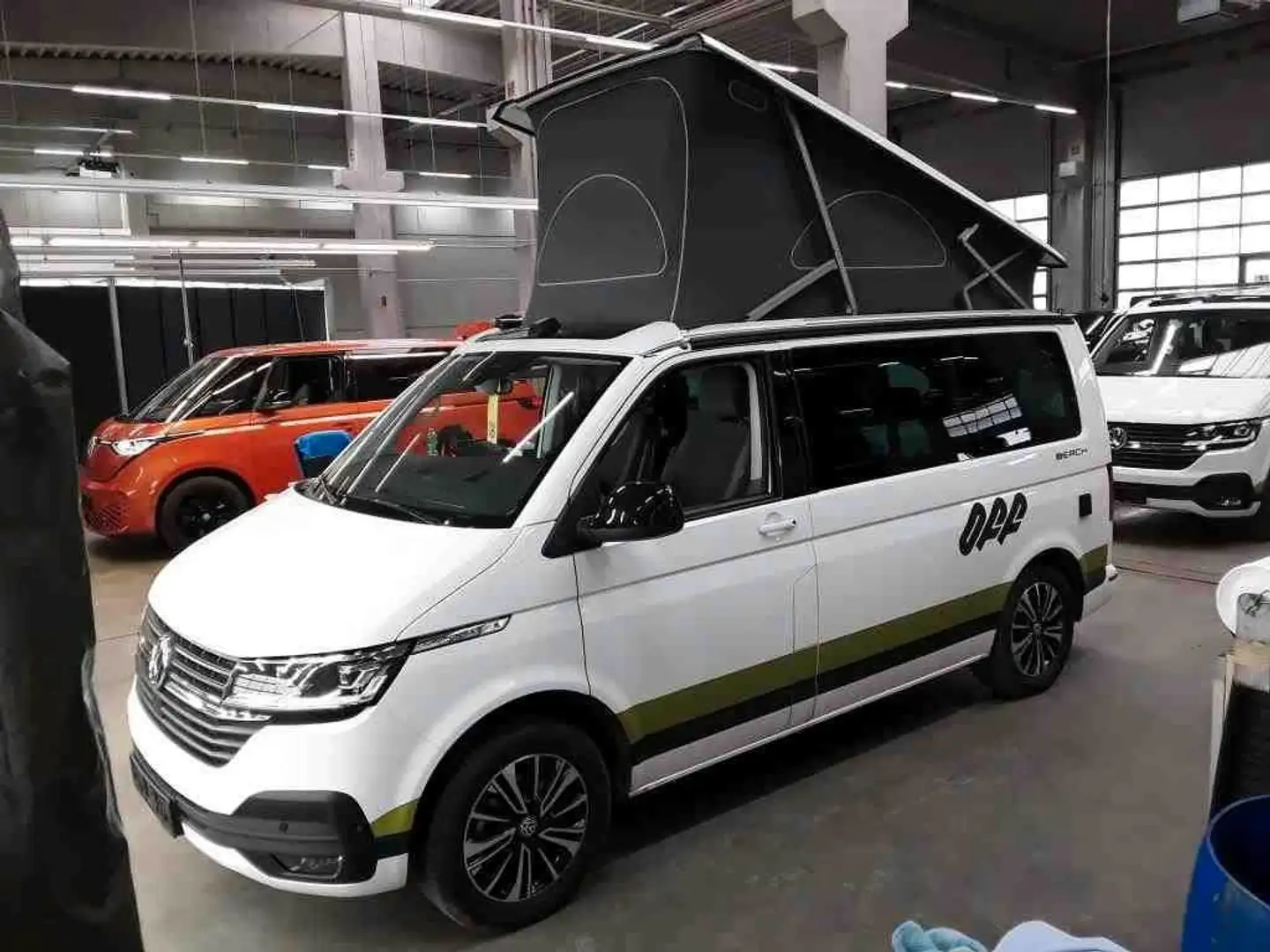 Volkswagen T6 California T6.1 California Beach Camper*STANDH*R-CAM*NAVI* Biały - 1
