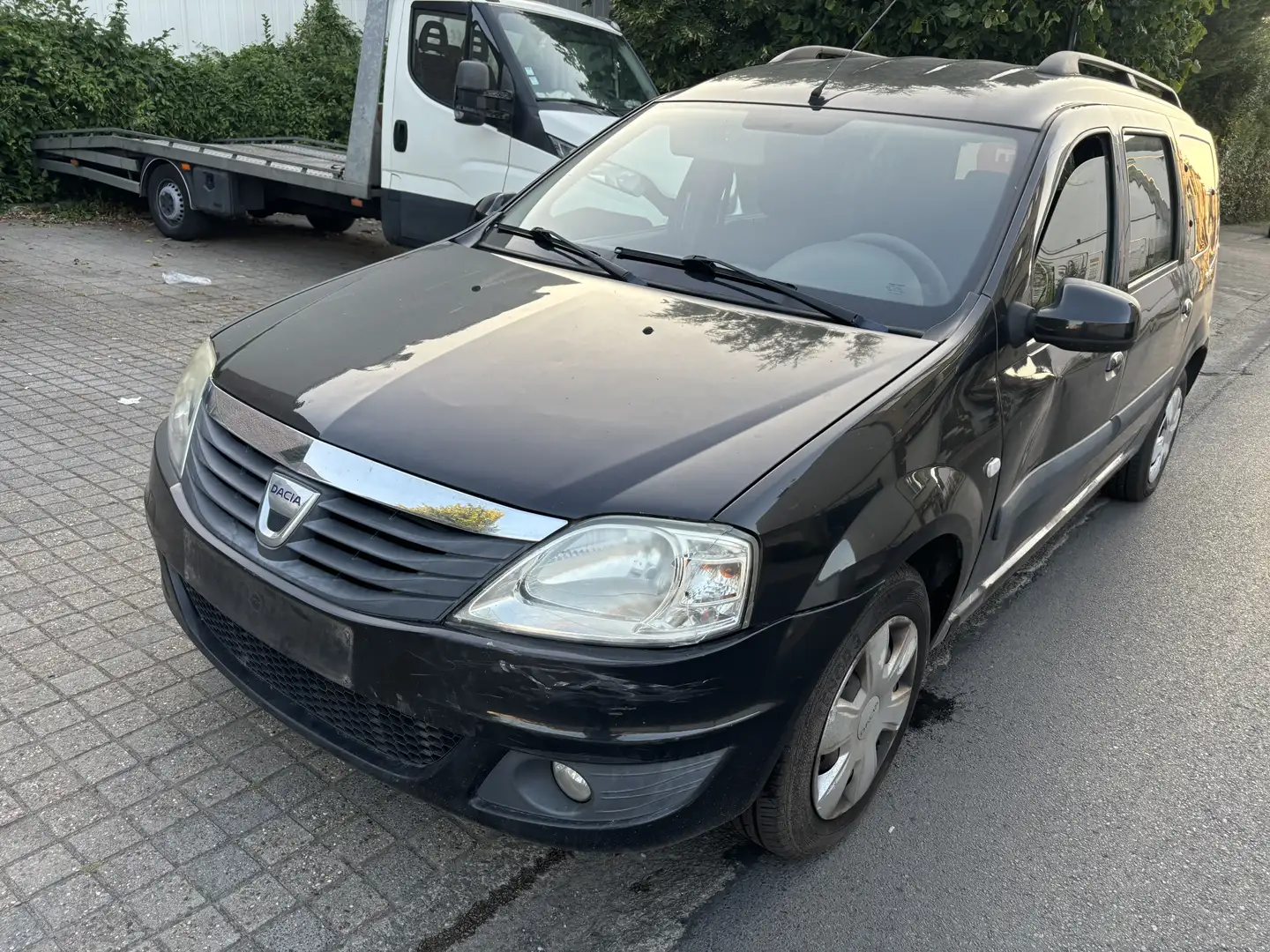 Dacia Logan MCV 1.5 dCi Laureate 7places  Airco - 1