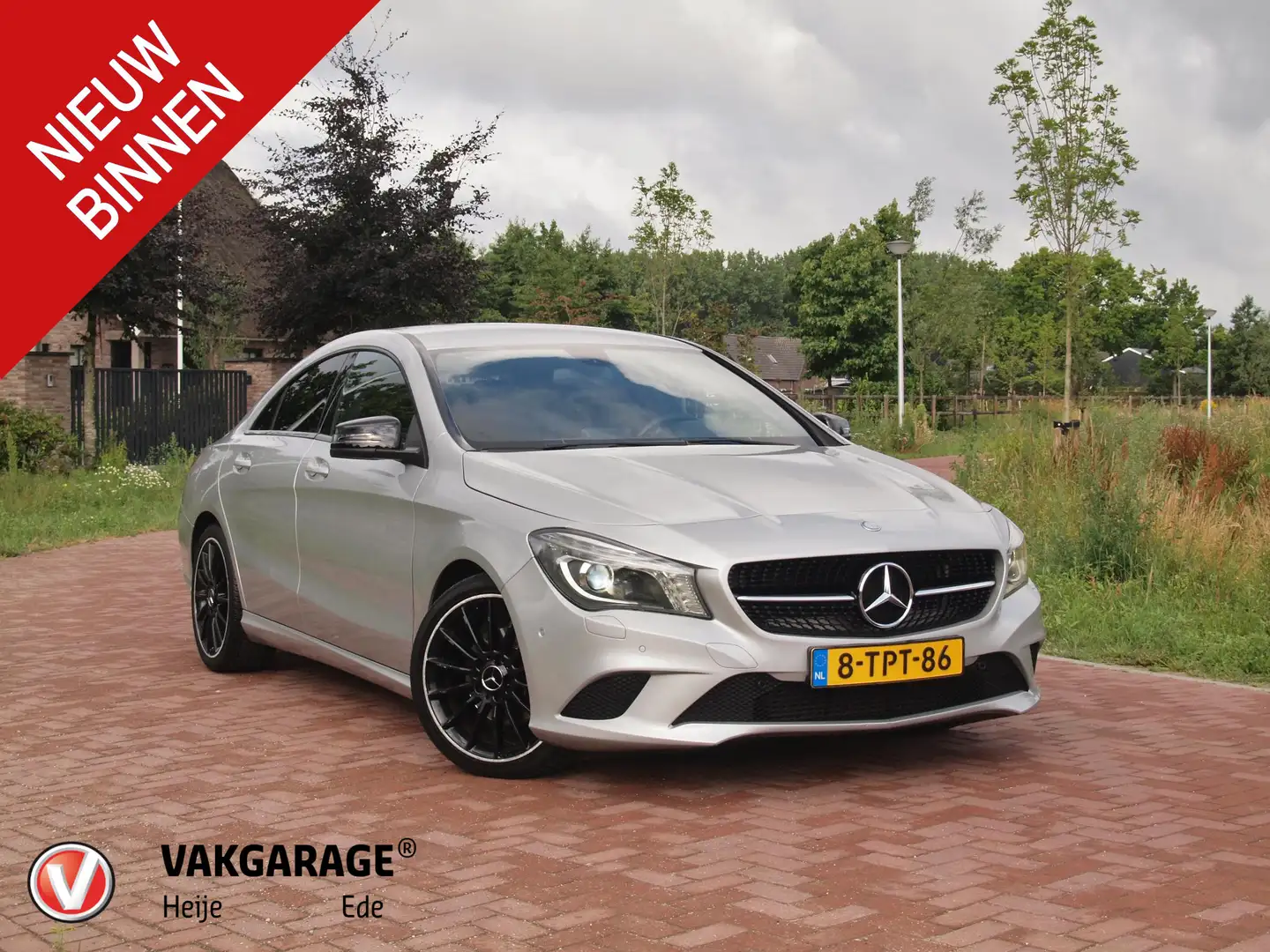 Mercedes-Benz CLA 200 Ambition | Camera | Cruise Control | Automaat | 2d Grijs - 1