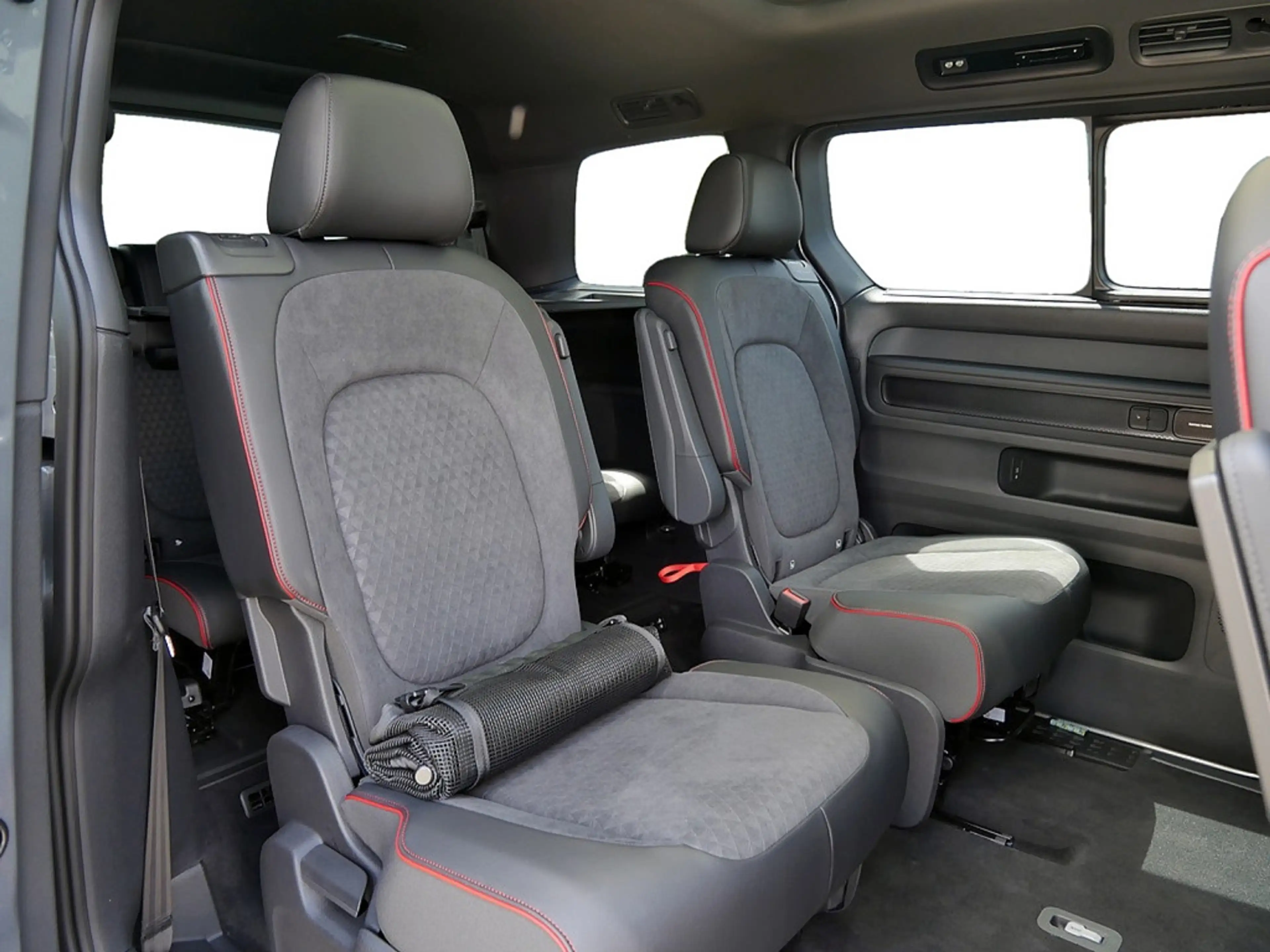 Volkswagen ID. Buzz GTX LR 4MOTION SHZ AHK MATRIX-LED — photo 12