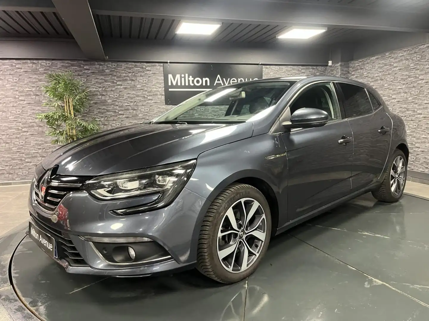 Renault Megane Mégane 1.6 Energy dCi - 130  Intens Gris - 1