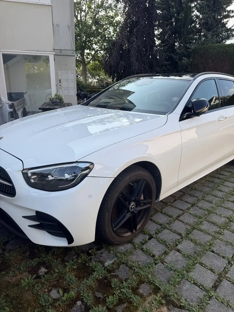 Mercedes-Benz E 300 de 4Matic T 9G-TRONIC AMG Line - 1