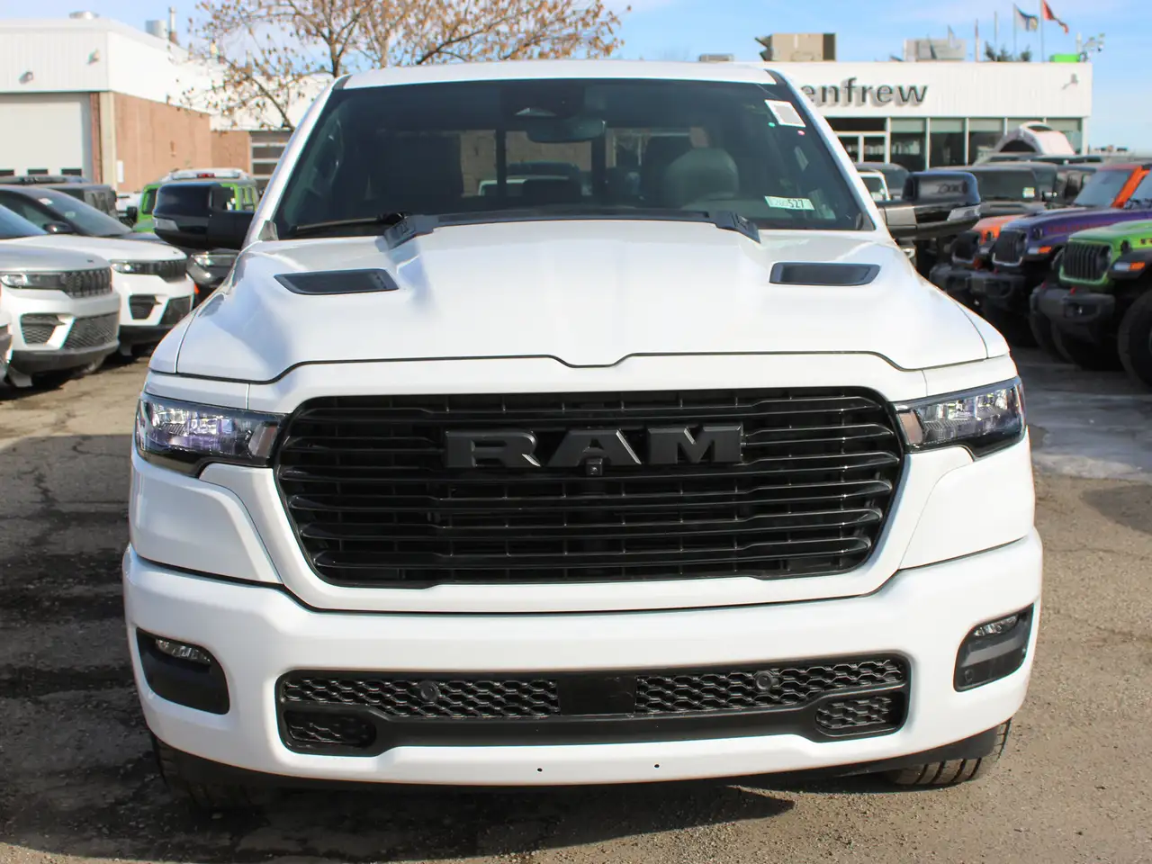 RAM 1500 снимка RAM 1500